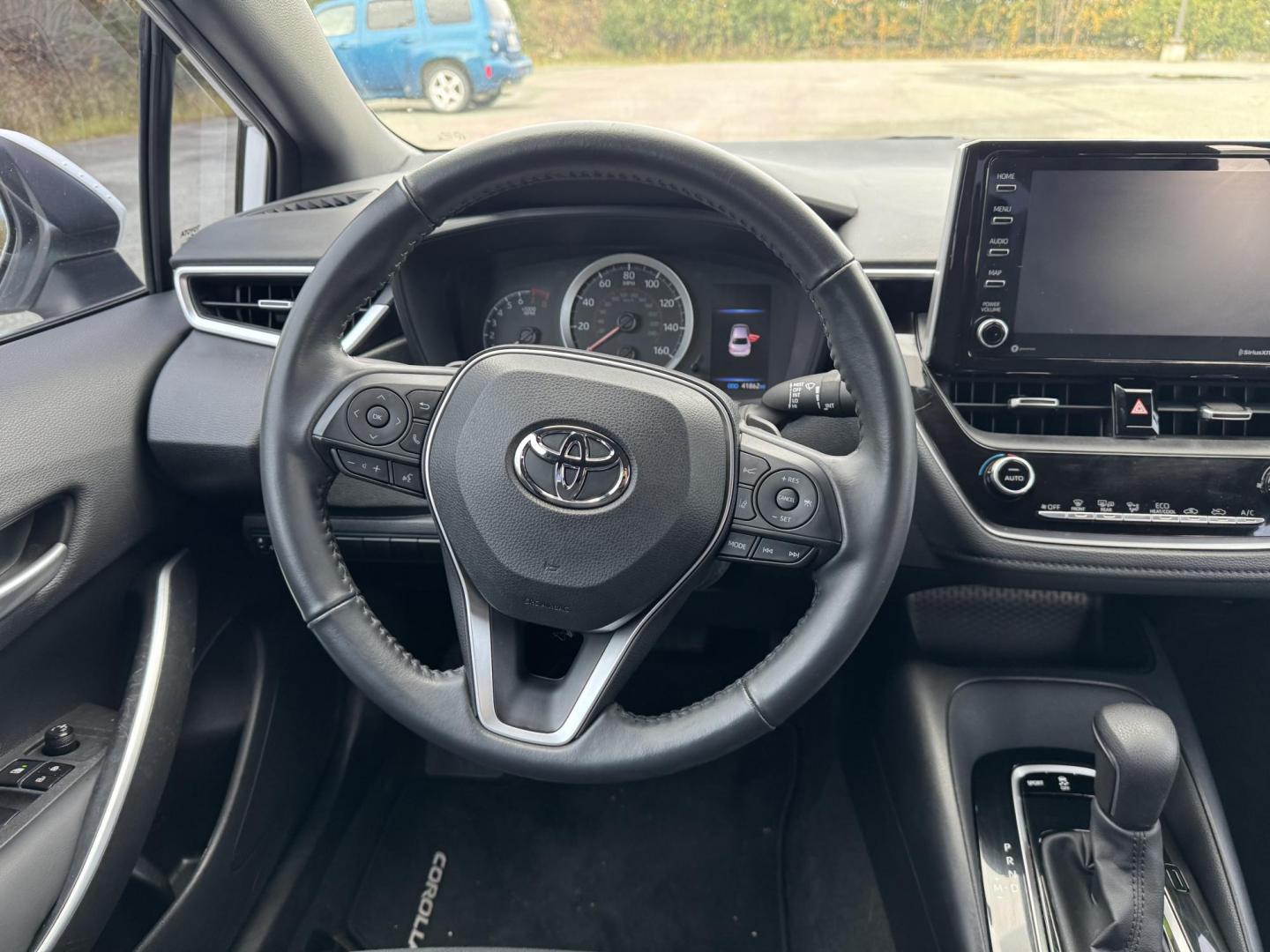 2021 WHITE TOYOTA COROLLA SE (5YFS4MCE0MP) with an 2.0L engine, Automatic transmission, located at 1960 Industrial Drive, Wasilla, 99654, (907) 274-2277, 61.573475, -149.400146 - Photo#4