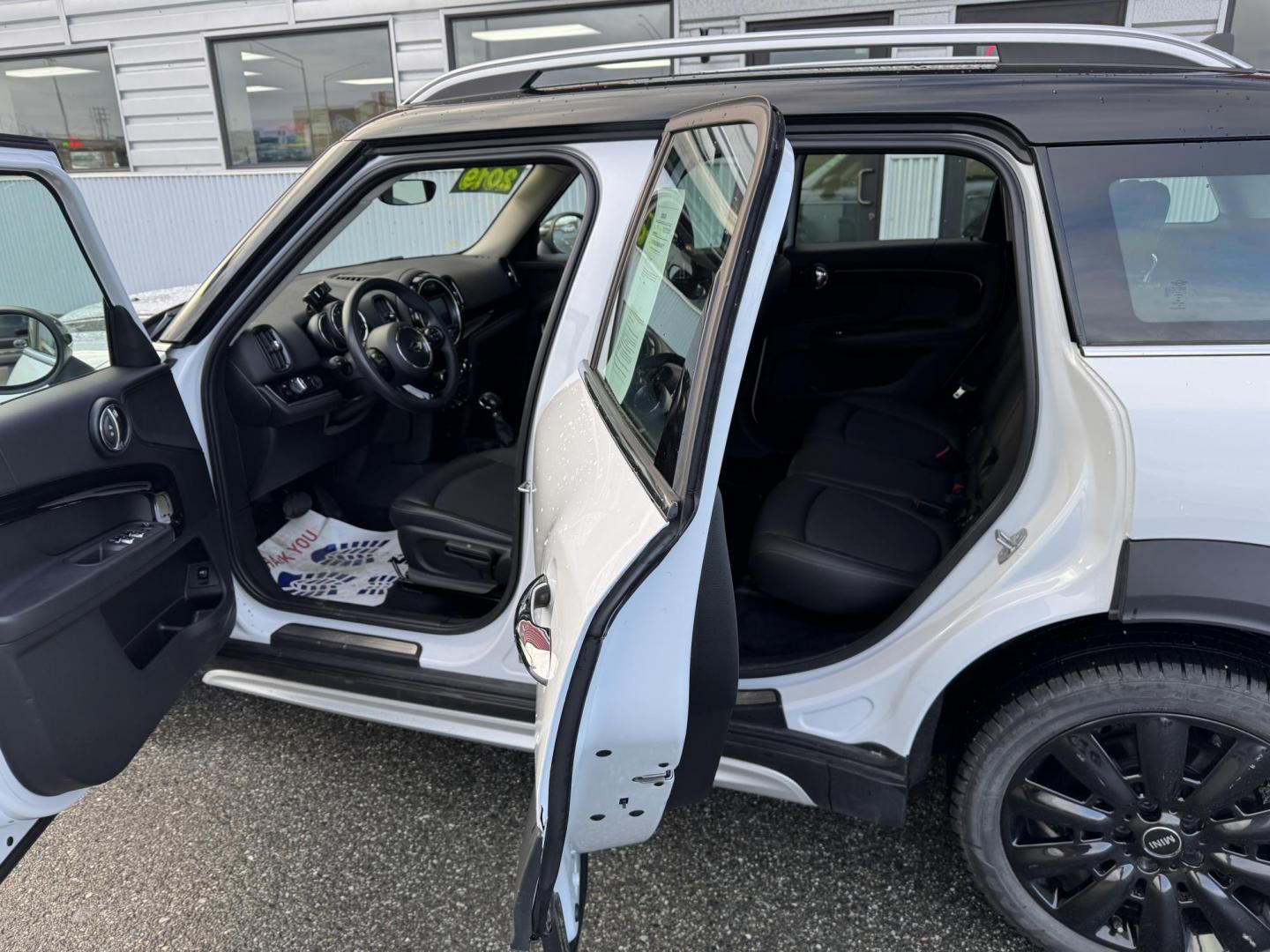 2019 WHITE Mini Countryman Base (WMZYS7C55K3) with an 1.5L L3 engine, located at 1960 Industrial Drive, Wasilla, 99654, (907) 274-2277, 61.573475, -149.400146 - Photo#11