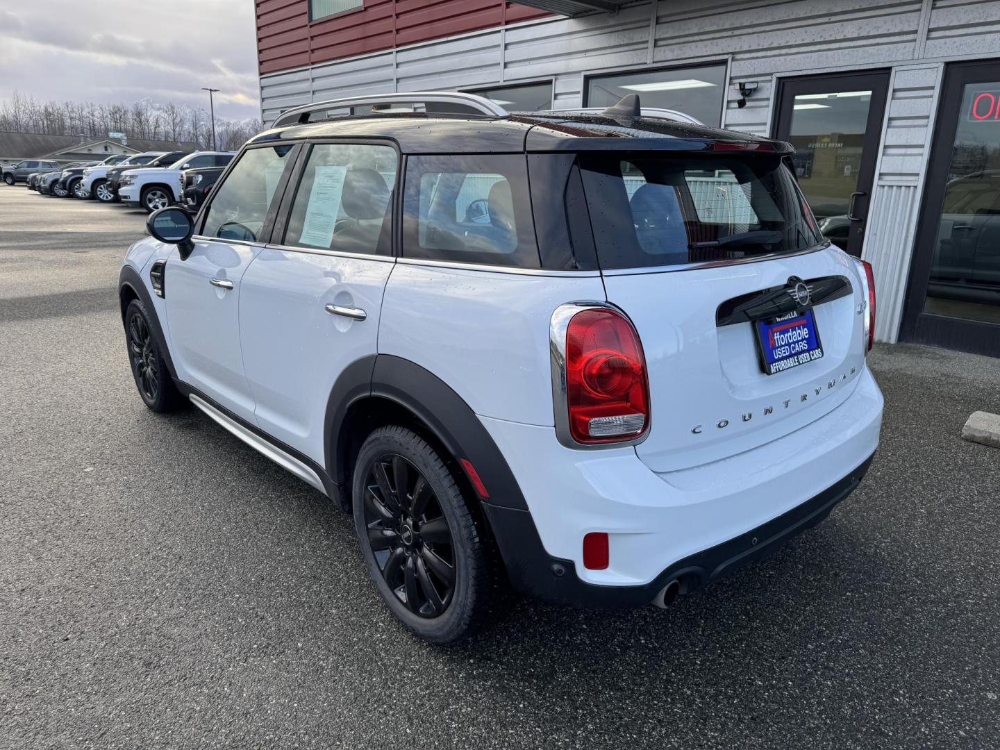 2019 WHITE Mini Countryman Base (WMZYS7C55K3) with an 1.5L L3 engine, located at 1960 Industrial Drive, Wasilla, 99654, (907) 274-2277, 61.573475, -149.400146 - Photo#4