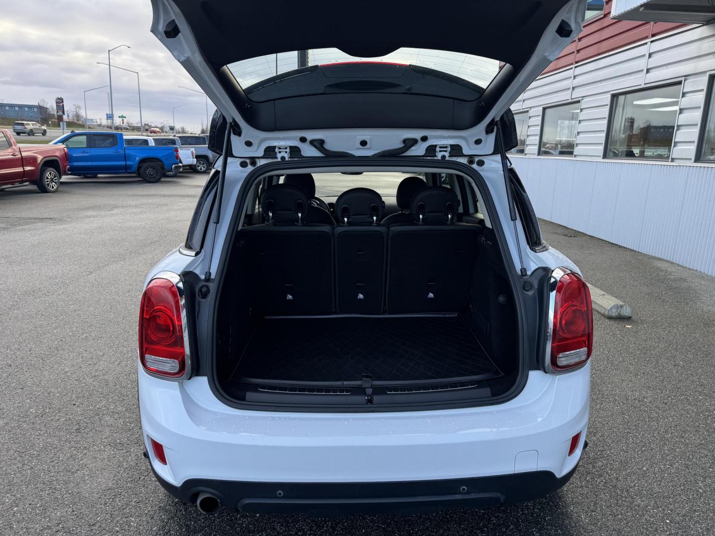 2019 WHITE Mini Countryman Base (WMZYS7C55K3) with an 1.5L L3 engine, located at 1960 Industrial Drive, Wasilla, 99654, (907) 274-2277, 61.573475, -149.400146 - Photo#6