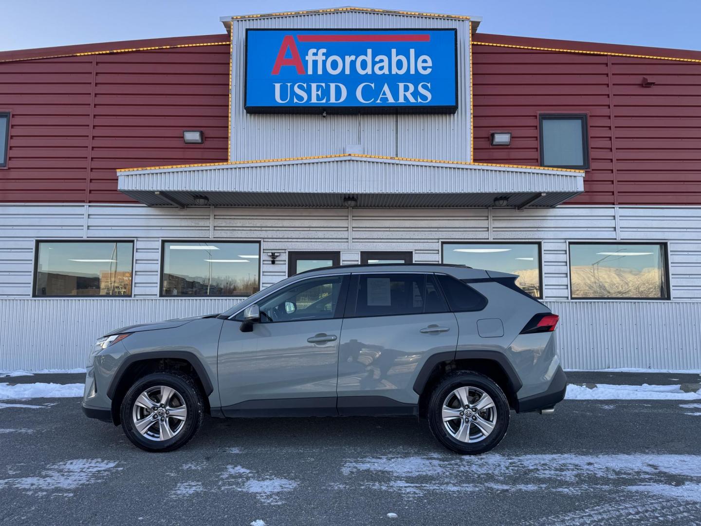 2022 GREY Toyota RAV4 XLE AWD (2T3P1RFV6NW) with an 2.5L L4 DOHC 16V engine, 8A transmission, located at 1960 Industrial Drive, Wasilla, 99654, (907) 274-2277, 61.573475, -149.400146 - Photo#2