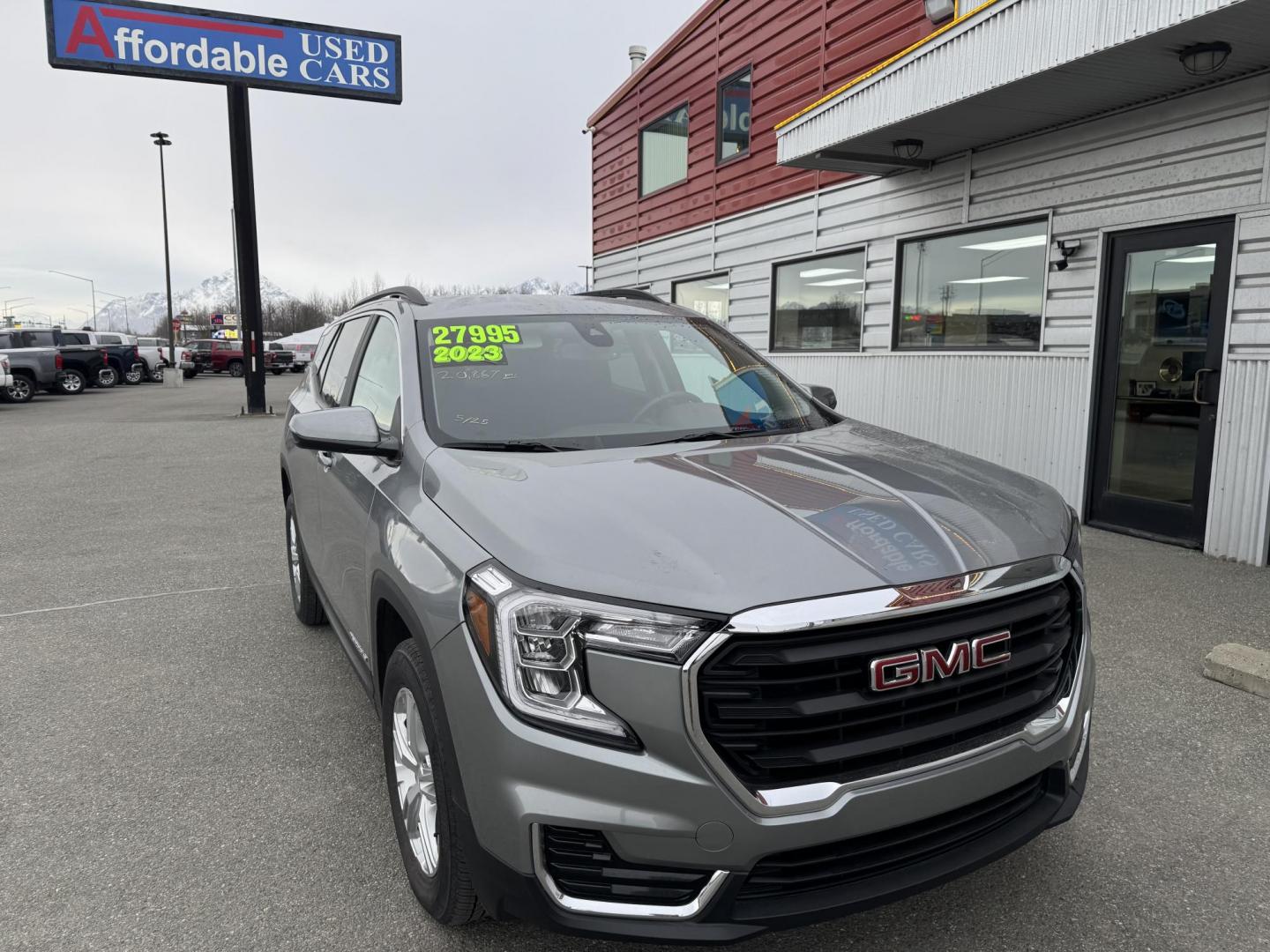 2023 GRAY GMC Terrain SLE AWD (3GKALTEG8PL) with an 1.5L L4 DOHC 16V TURBO engine, 6A transmission, located at 1960 Industrial Drive, Wasilla, 99654, (907) 274-2277, 61.573475, -149.400146 - Photo#0