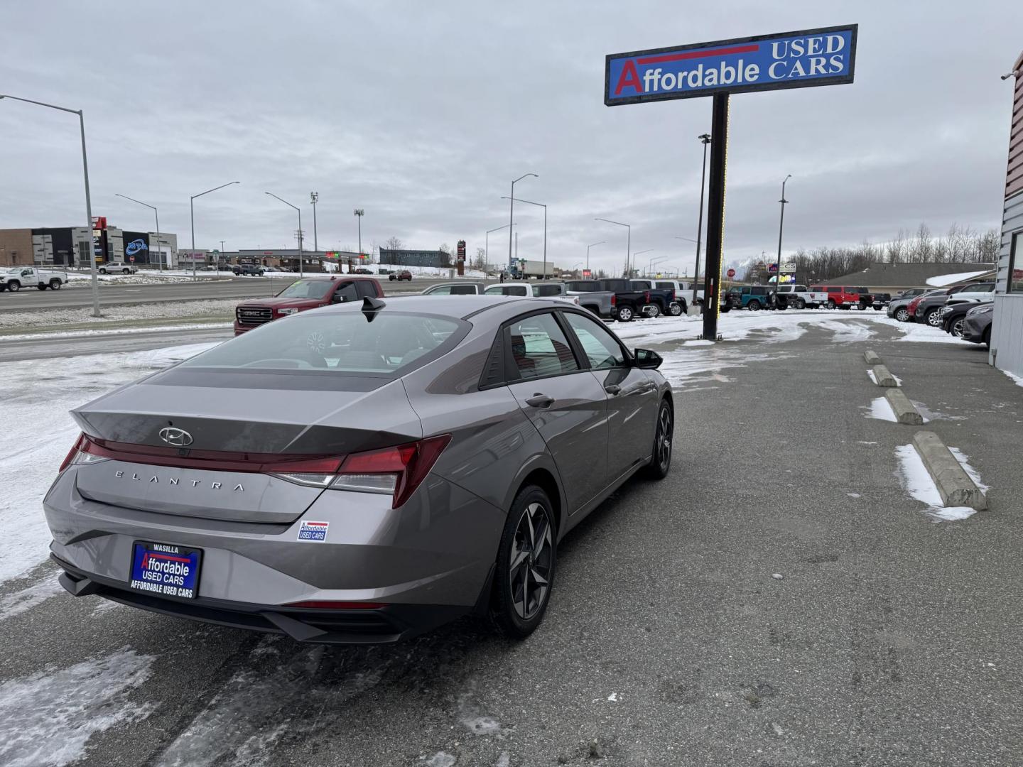 2023 SILVER Hyundai Elantra SEL (KMHLS4AG7PU) with an 2.0L L4 DOHC 16V engine, 6A transmission, located at 1960 Industrial Drive, Wasilla, 99654, (907) 274-2277, 61.573475, -149.400146 - Photo#2