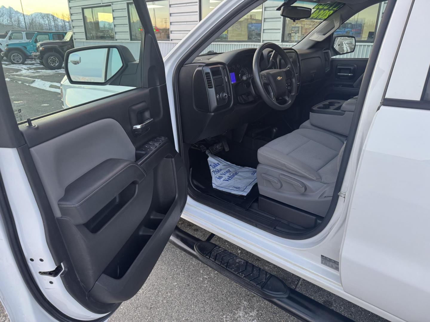 2014 WHITE Chevrolet Silverado 1500 Work Truck 1WT Crew Cab 4WD (3GCUKPEHXEG) with an 4.3L V6 OHV 12V engine, 6-Speed Automatic transmission, located at 1960 Industrial Drive, Wasilla, 99654, (907) 274-2277, 61.573475, -149.400146 - Photo#10