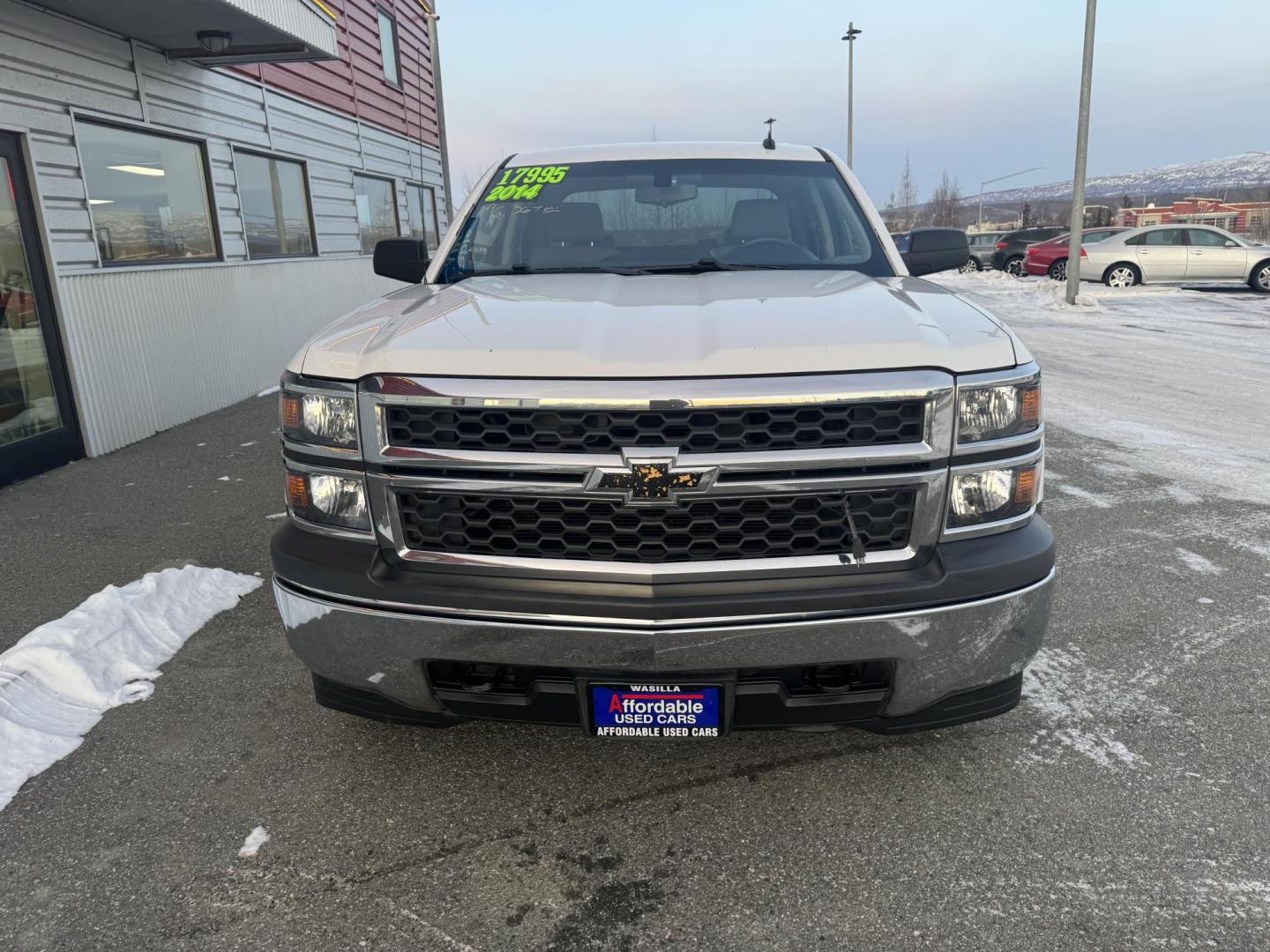 2014 WHITE Chevrolet Silverado 1500 Work Truck 1WT Crew Cab 4WD (3GCUKPEHXEG) with an 4.3L V6 OHV 12V engine, 6-Speed Automatic transmission, located at 1960 Industrial Drive, Wasilla, 99654, (907) 274-2277, 61.573475, -149.400146 - Photo#5