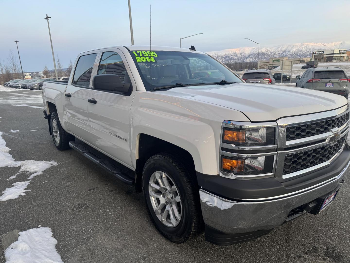 2014 WHITE Chevrolet Silverado 1500 Work Truck 1WT Crew Cab 4WD (3GCUKPEHXEG) with an 4.3L V6 OHV 12V engine, 6-Speed Automatic transmission, located at 1960 Industrial Drive, Wasilla, 99654, (907) 274-2277, 61.573475, -149.400146 - Photo#1