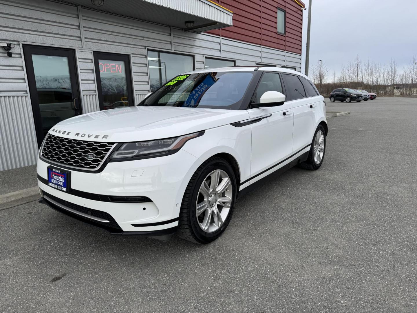 2018 WHITE Land Rover Range Rover Velar SE (SALYC2RV1JA) with an 3.0L V6 DOHC 24V - supercharged engine, 8A transmission, located at 1960 Industrial Drive, Wasilla, 99654, (907) 274-2277, 61.573475, -149.400146 - Photo#1