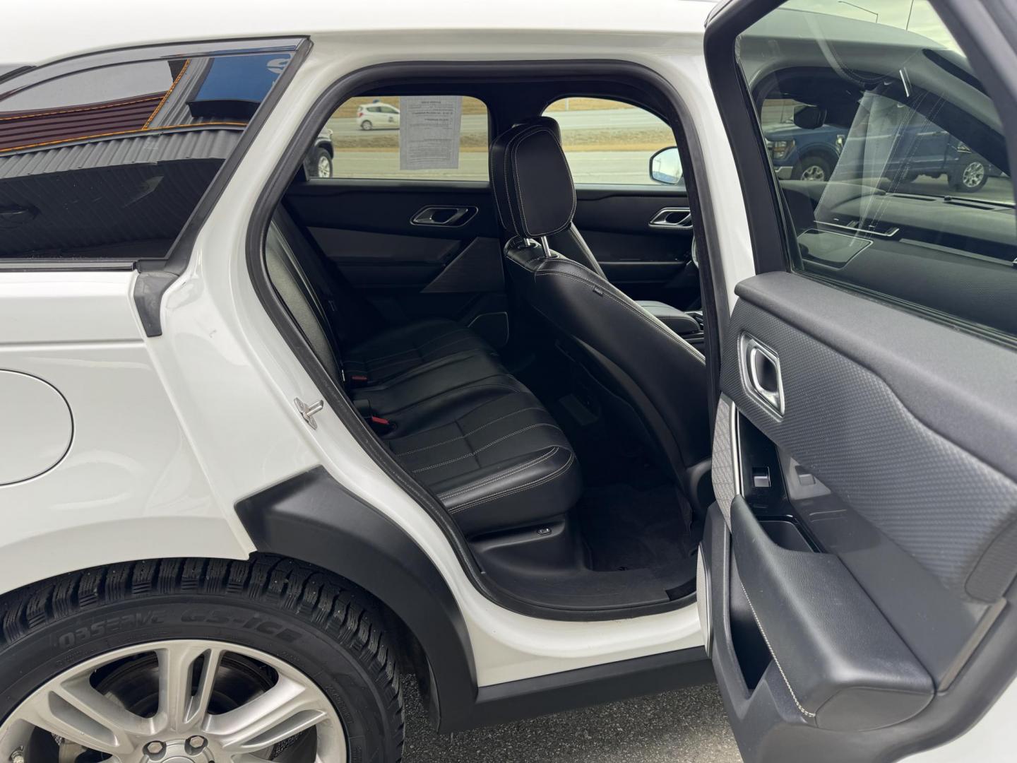2018 WHITE Land Rover Range Rover Velar SE (SALYC2RV1JA) with an 3.0L V6 DOHC 24V - supercharged engine, 8A transmission, located at 1960 Industrial Drive, Wasilla, 99654, (907) 274-2277, 61.573475, -149.400146 - Photo#16