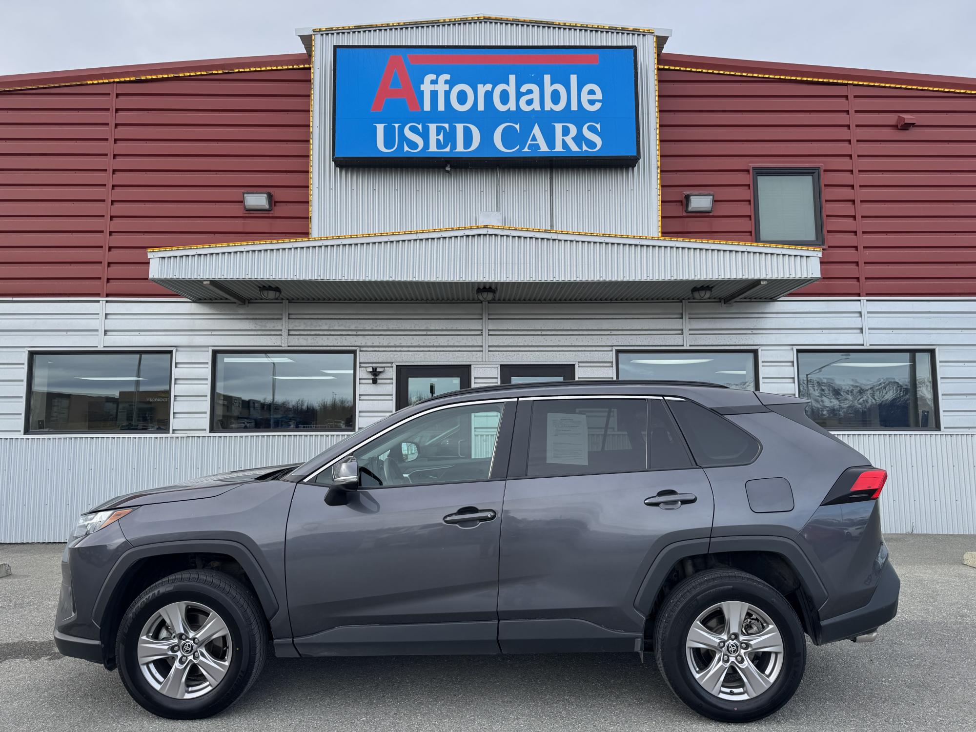 photo of 2022 TOYOTA RAV4 XLE