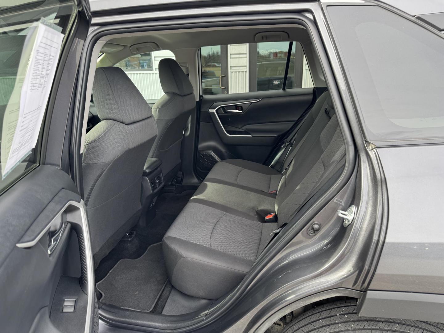 2022 GRAY TOYOTA RAV4 XLE (2T3P1RFV1NW) with an 2.5L engine, Automatic transmission, located at 1960 Industrial Drive, Wasilla, 99654, (907) 274-2277, 61.573475, -149.400146 - Photo#10