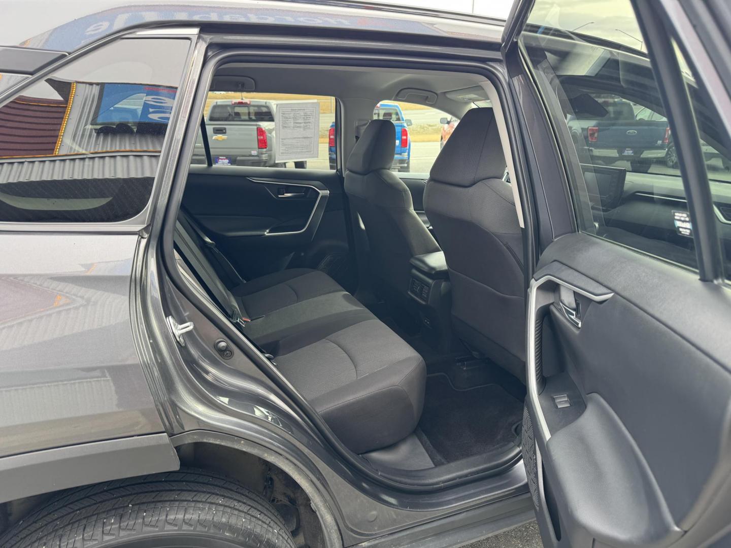 2022 GRAY TOYOTA RAV4 XLE (2T3P1RFV1NW) with an 2.5L engine, Automatic transmission, located at 1960 Industrial Drive, Wasilla, 99654, (907) 274-2277, 61.573475, -149.400146 - Photo#14