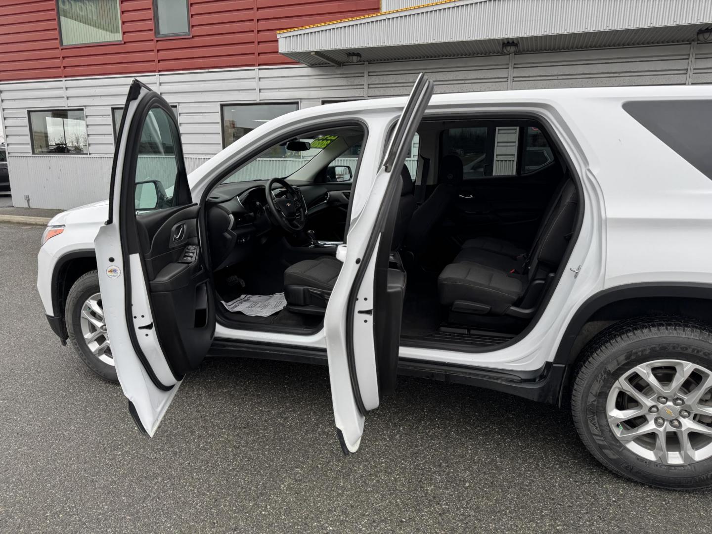 2020 WHITE Chevrolet Traverse LS AWD (1GNEVFKW5LJ) with an 3.6L V6 DOHC 24V engine, 9A transmission, located at 1960 Industrial Drive, Wasilla, 99654, (907) 274-2277, 61.573475, -149.400146 - Photo#16