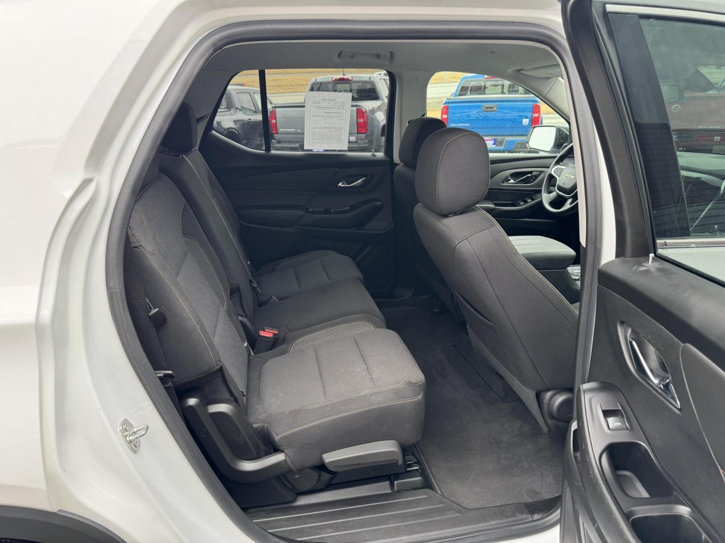 2020 WHITE Chevrolet Traverse LS AWD (1GNEVFKW5LJ) with an 3.6L V6 DOHC 24V engine, 9A transmission, located at 1960 Industrial Drive, Wasilla, 99654, (907) 274-2277, 61.573475, -149.400146 - Photo#18