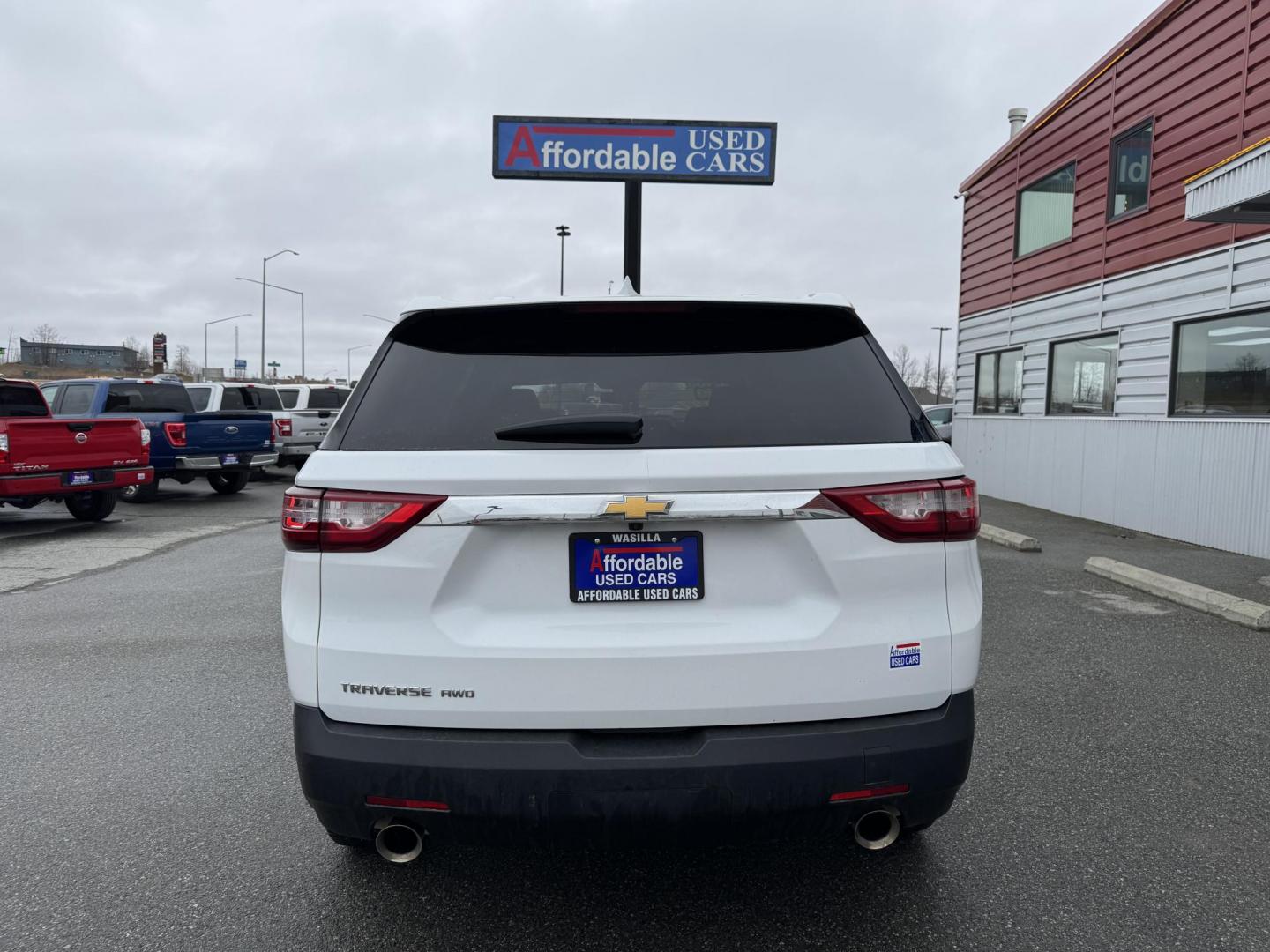 2020 WHITE Chevrolet Traverse LS AWD (1GNEVFKW5LJ) with an 3.6L V6 DOHC 24V engine, 9A transmission, located at 1960 Industrial Drive, Wasilla, 99654, (907) 274-2277, 61.573475, -149.400146 - Photo#5