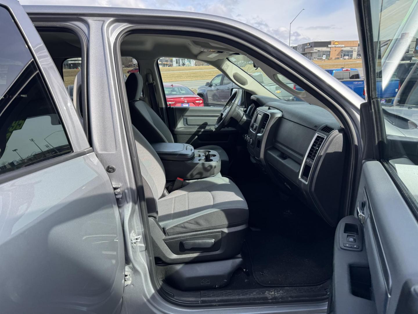 2022 SILVER RAM 1500 CLASSIC SLT (1C6RR7LG1NS) with an 3.6L engine, Automatic transmission, located at 1960 Industrial Drive, Wasilla, 99654, (907) 274-2277, 61.573475, -149.400146 - Photo#15