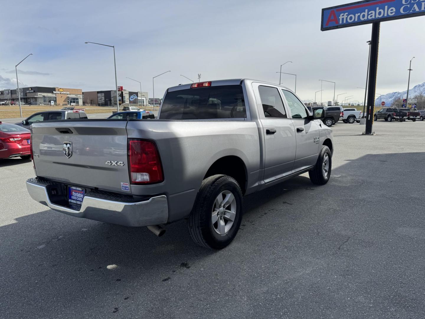 2022 SILVER RAM 1500 CLASSIC SLT (1C6RR7LG1NS) with an 3.6L engine, Automatic transmission, located at 1960 Industrial Drive, Wasilla, 99654, (907) 274-2277, 61.573475, -149.400146 - Photo#4