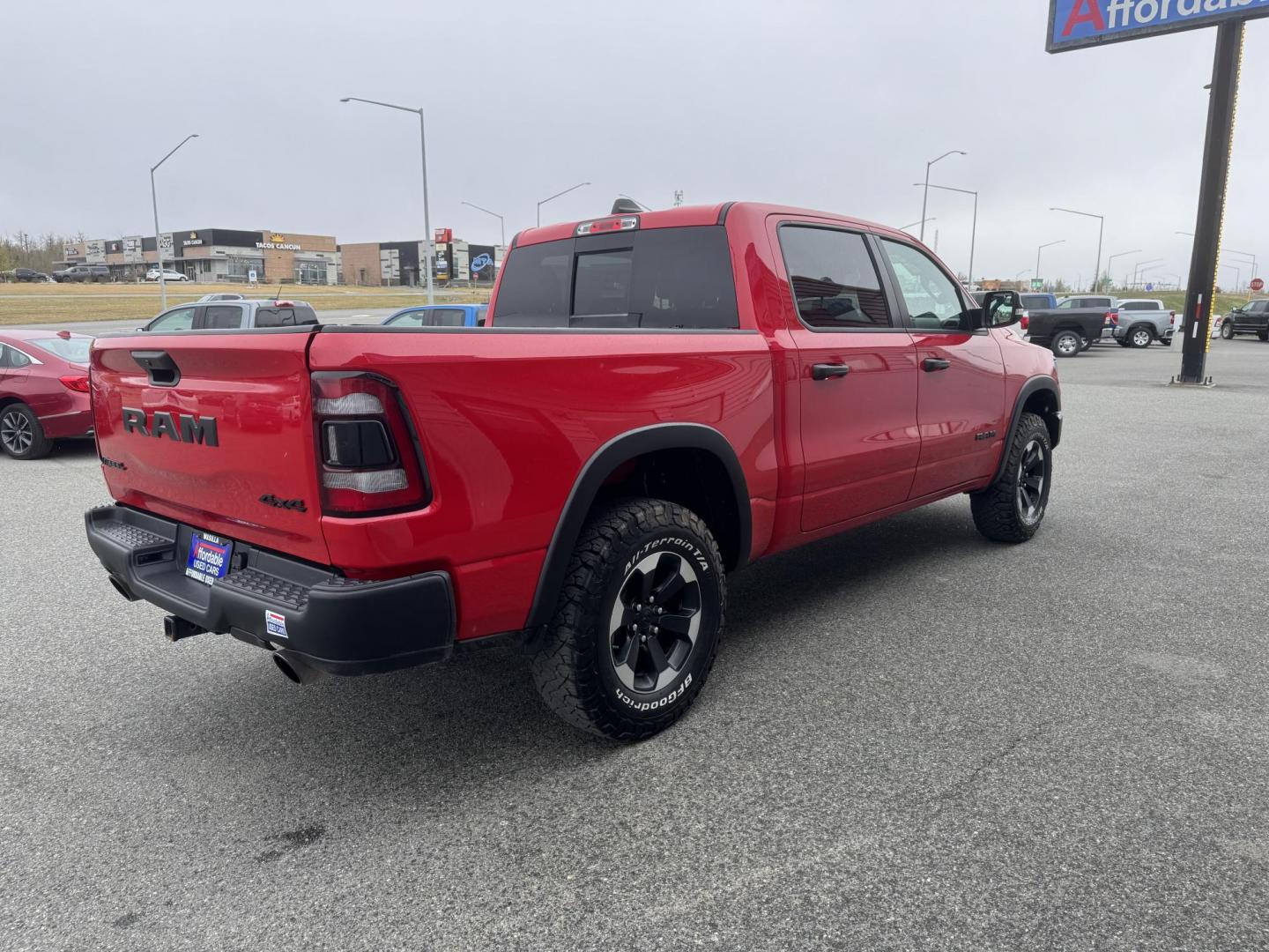 2022 RED RAM 1500 Rebel Crew Cab SB 4WD (1C6SRFLT6NN) with an 5.7L V8 OHV 16V engine, 8A transmission, located at 1960 Industrial Drive, Wasilla, 99654, (907) 274-2277, 61.573475, -149.400146 - Photo#5