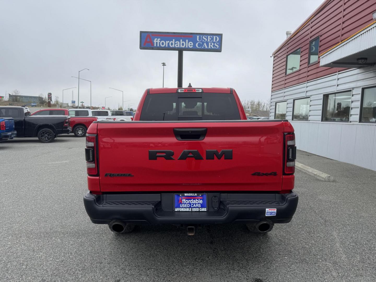 2022 RED RAM 1500 Rebel Crew Cab SB 4WD (1C6SRFLT6NN) with an 5.7L V8 OHV 16V engine, 8A transmission, located at 1960 Industrial Drive, Wasilla, 99654, (907) 274-2277, 61.573475, -149.400146 - Photo#4