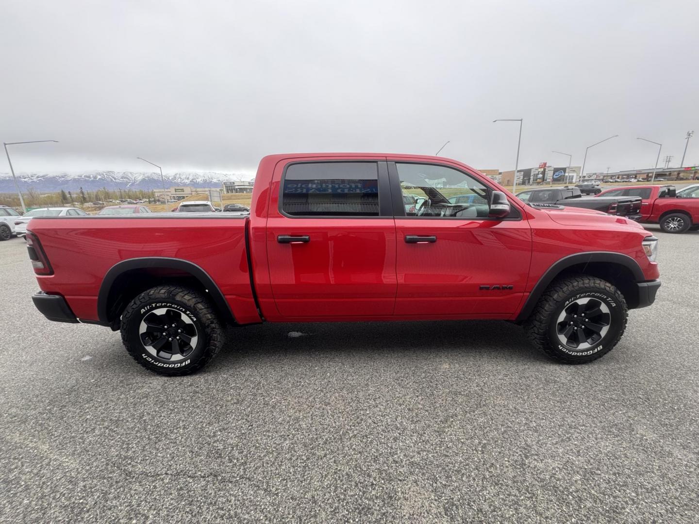2022 RED RAM 1500 Rebel Crew Cab SB 4WD (1C6SRFLT6NN) with an 5.7L V8 OHV 16V engine, 8A transmission, located at 1960 Industrial Drive, Wasilla, 99654, (907) 274-2277, 61.573475, -149.400146 - Photo#6