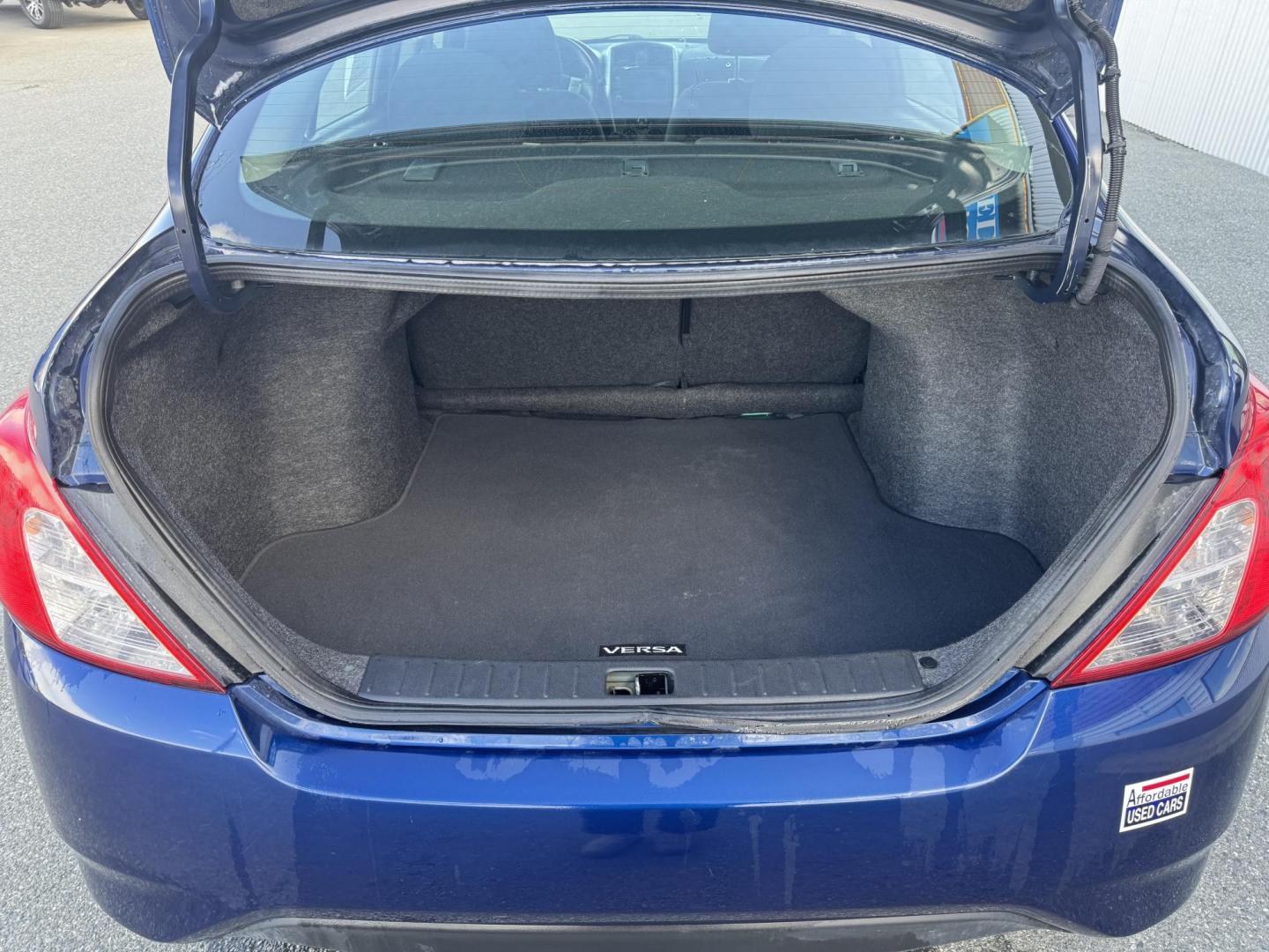 2019 BLUE Nissan Versa 1.6 SV Sedan (3N1CN7AP3KL) with an 1.6L L4 DOHC 16V engine, CVT transmission, located at 1960 Industrial Drive, Wasilla, 99654, (907) 274-2277, 61.573475, -149.400146 - Photo#17