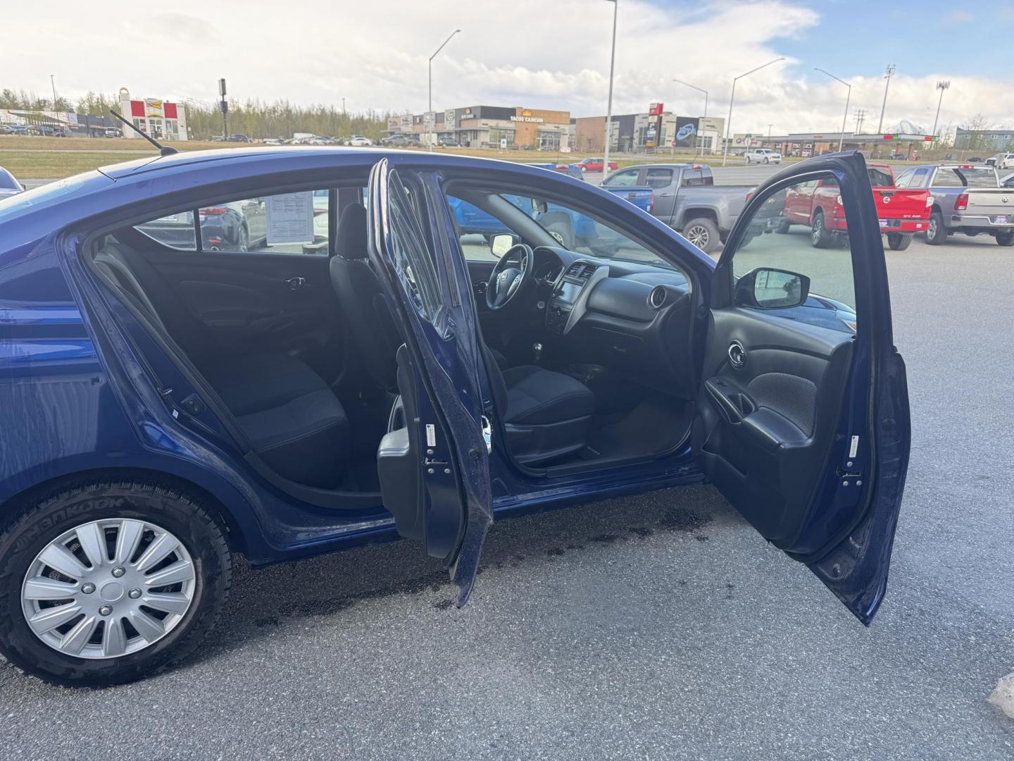 2019 BLUE Nissan Versa 1.6 SV Sedan (3N1CN7AP3KL) with an 1.6L L4 DOHC 16V engine, CVT transmission, located at 1960 Industrial Drive, Wasilla, 99654, (907) 274-2277, 61.573475, -149.400146 - Photo#8