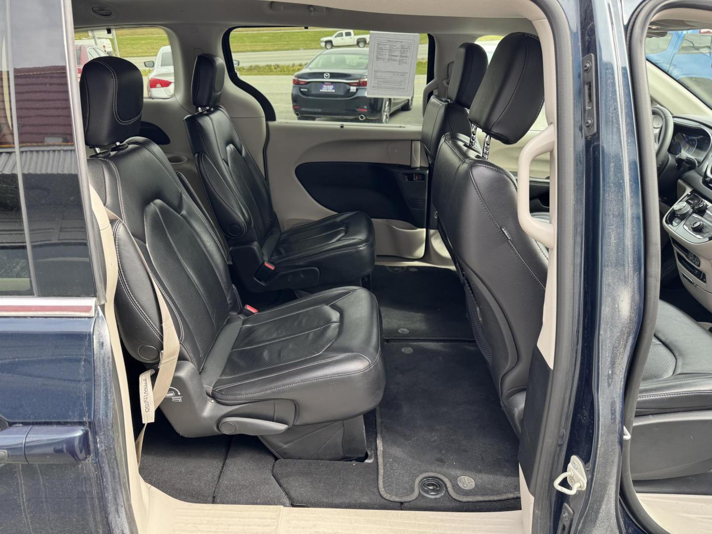2022 GRAY Chrysler Pacifica Touring-L (2C4RC1BGXNR) with an 3.6L V6 DOHC 24V engine, 9A transmission, located at 1960 Industrial Drive, Wasilla, 99654, (907) 274-2277, 61.573475, -149.400146 - Photo#14
