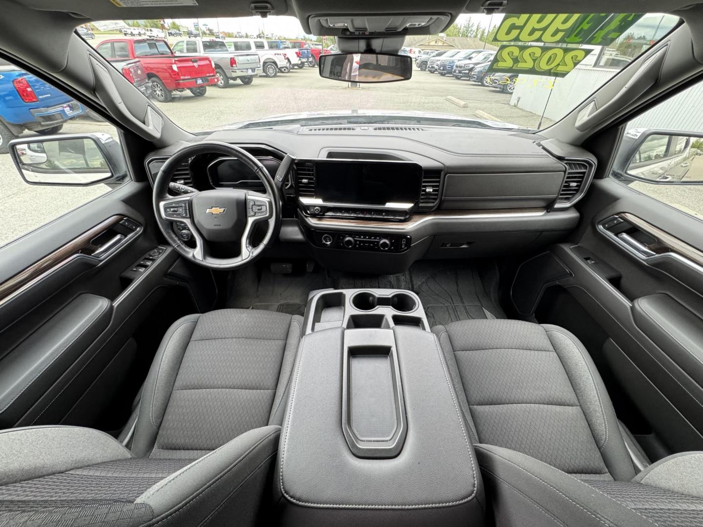 2022 SILVER CHEVROLET SILVERADO 1500 LT (3GCUDDED5NG) with an 5.3L engine, Automatic transmission, located at 1960 Industrial Drive, Wasilla, 99654, (907) 274-2277, 61.573475, -149.400146 - Photo#8