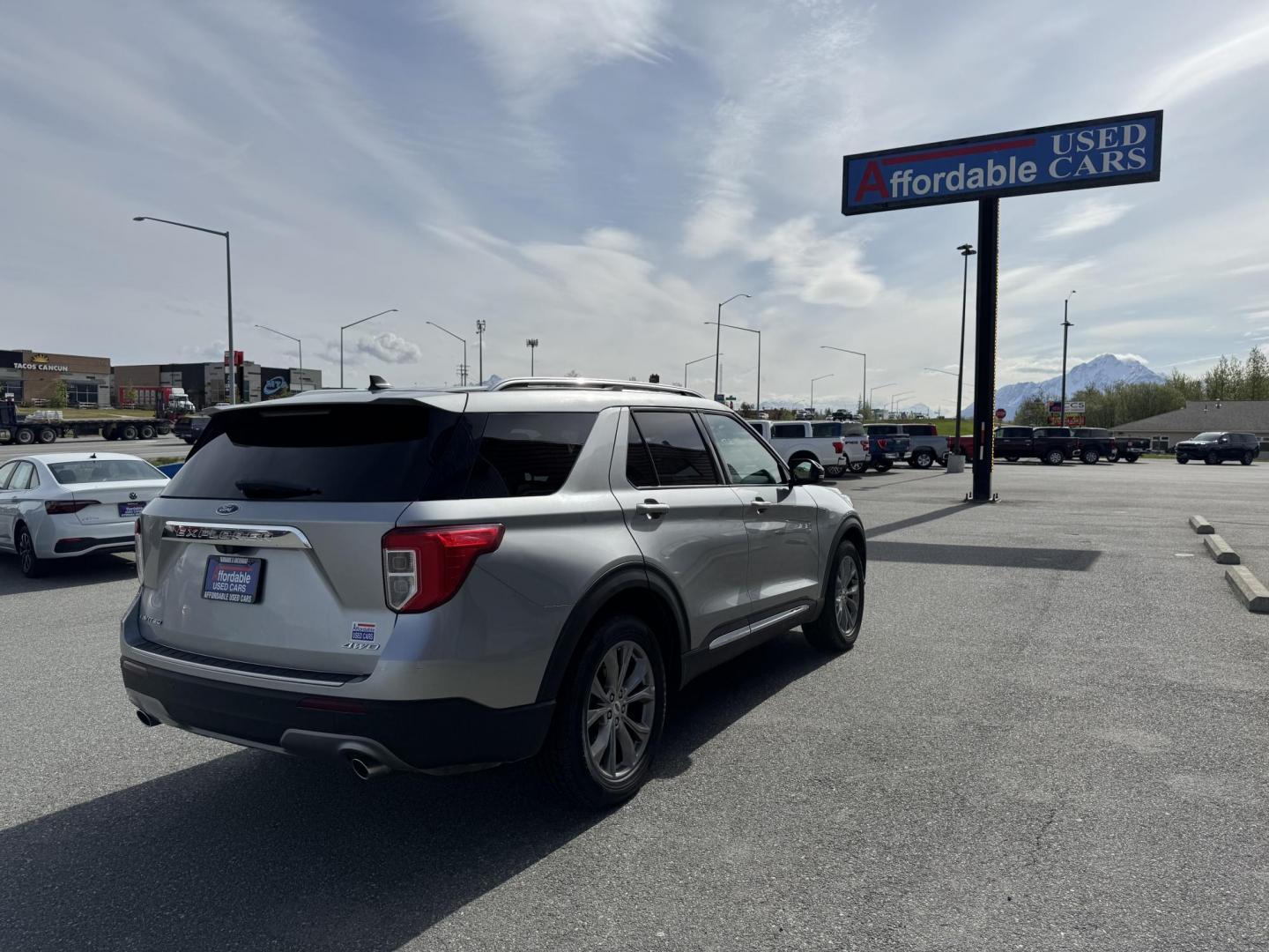 2022 SILVER FORD EXPLORER LIMITED (1FMSK8FH0NG) with an 2.3L engine, Automatic transmission, located at 1960 Industrial Drive, Wasilla, 99654, (907) 274-2277, 61.573475, -149.400146 - Photo#3