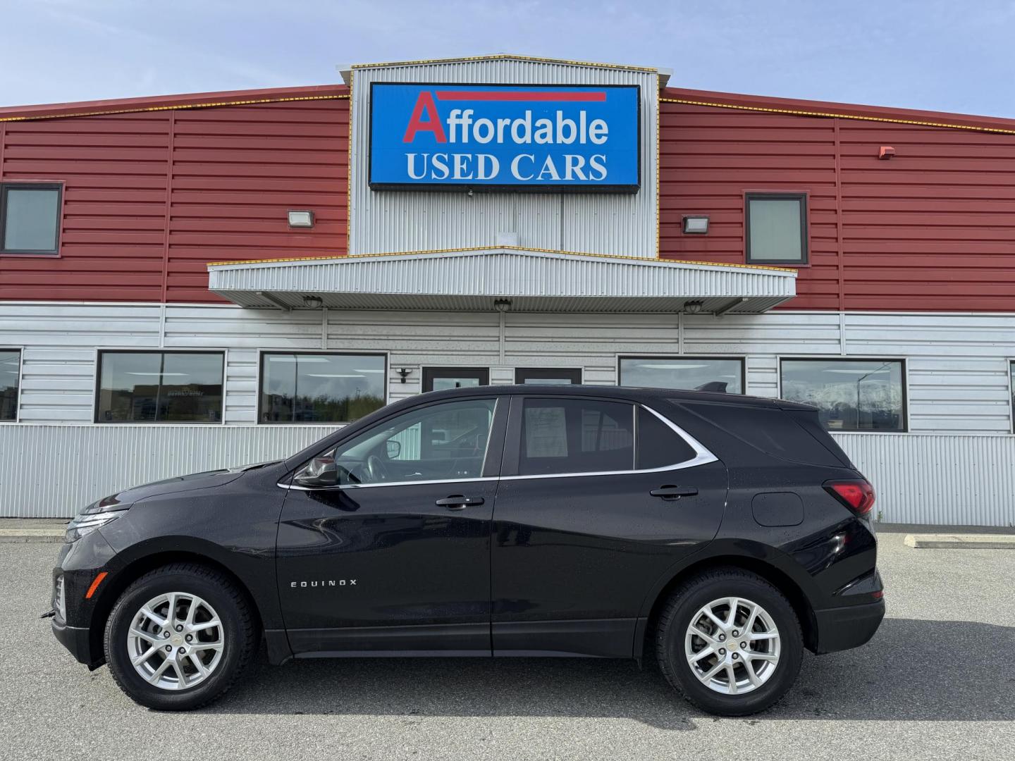 2022 BLACK CHEVROLET EQUINOX LT (3GNAXKEV1NL) with an 1.5L engine, Automatic transmission, located at 1960 Industrial Drive, Wasilla, 99654, (907) 274-2277, 61.573475, -149.400146 - Photo#2