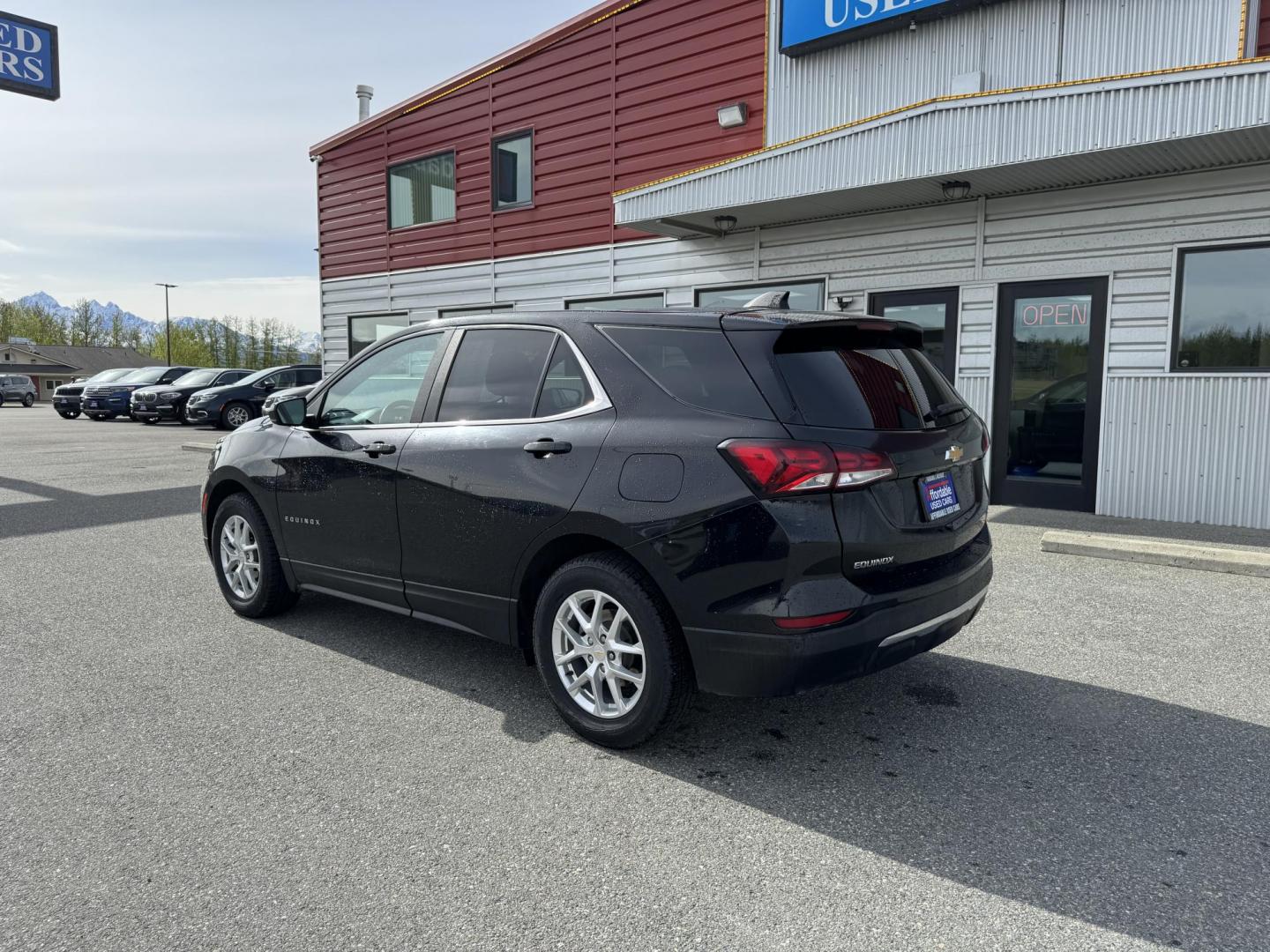 2022 BLACK CHEVROLET EQUINOX LT (3GNAXKEV1NL) with an 1.5L engine, Automatic transmission, located at 1960 Industrial Drive, Wasilla, 99654, (907) 274-2277, 61.573475, -149.400146 - Photo#3