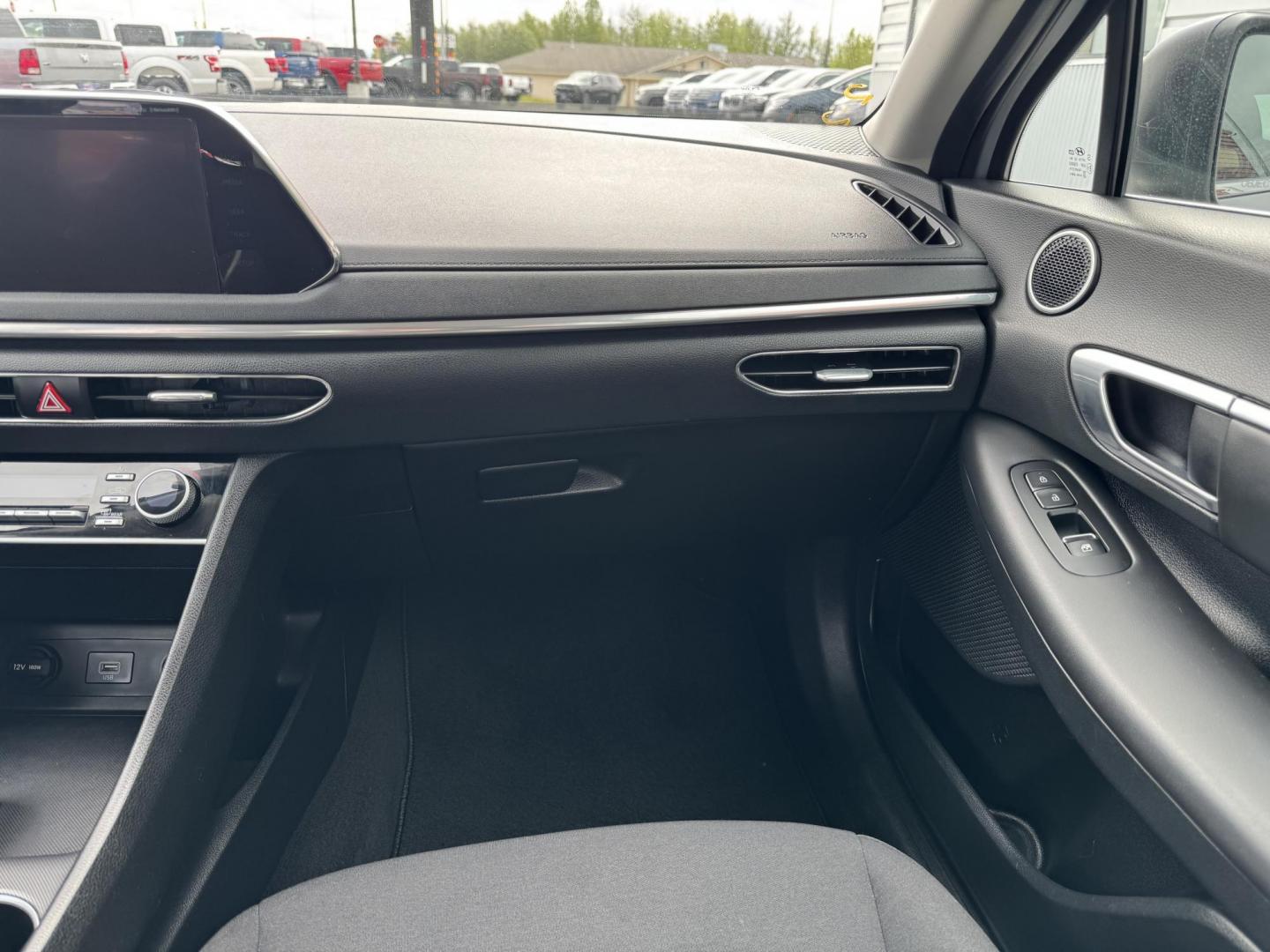 2023 SILVER HYUNDAI SONATA SEL (KMHL64JA6PA) with an 2.5L engine, Automatic transmission, located at 1960 Industrial Drive, Wasilla, 99654, (907) 274-2277, 61.573475, -149.400146 - Photo#11