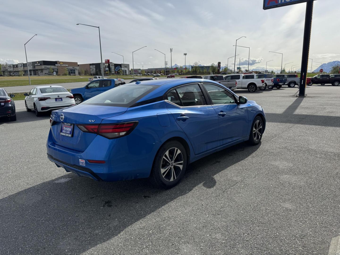 2021 BLUE NISSAN SENTRA SV (3N1AB8CV4MY) with an 2.0L engine, Continuously Variable transmission, located at 1960 Industrial Drive, Wasilla, 99654, (907) 274-2277, 61.573475, -149.400146 - Photo#5