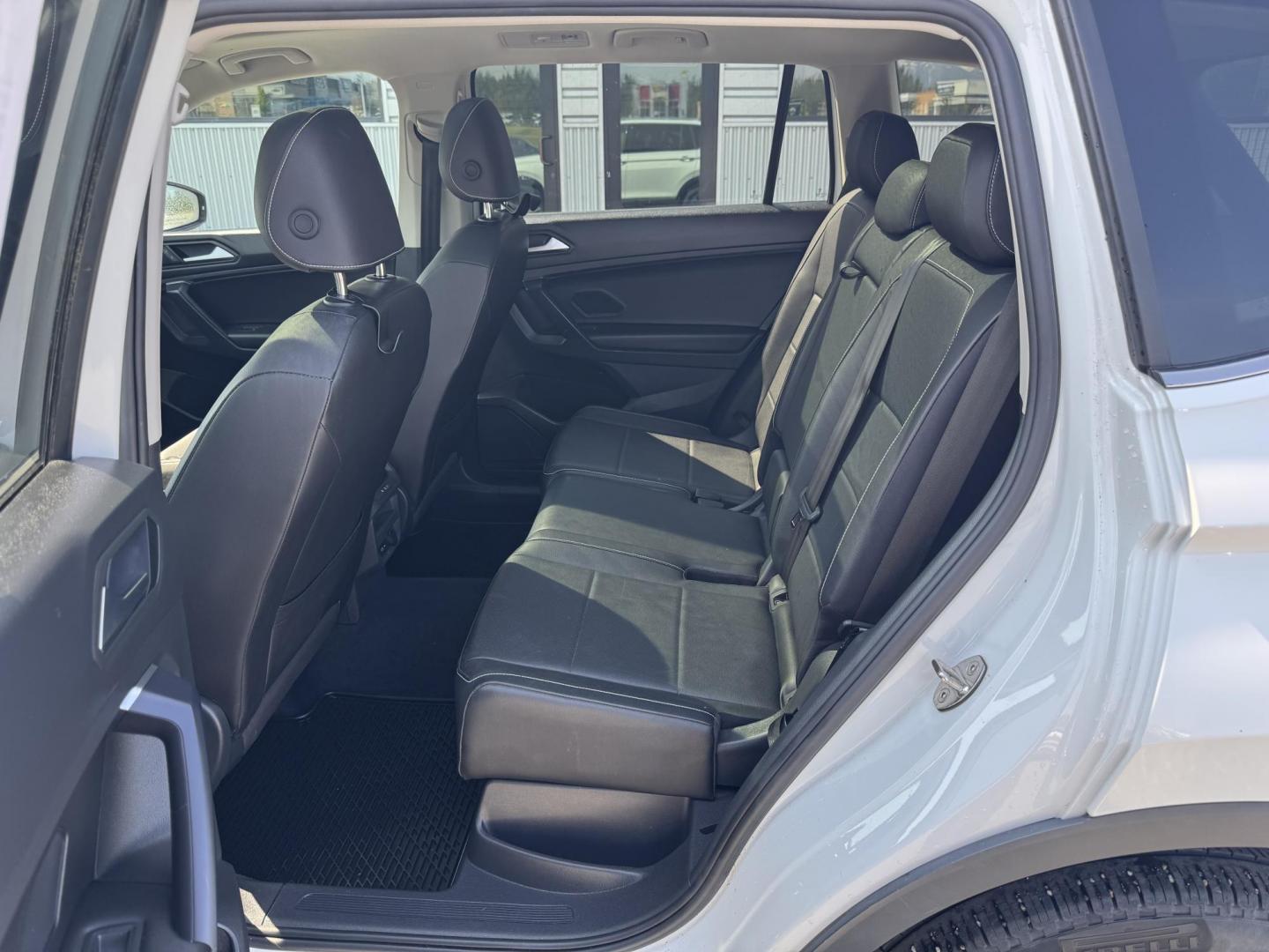 2021 WHITE VOLKSWAGEN TIGUAN SE (3VV2B7AX5MM) with an 2.0L engine, Automatic transmission, located at 1960 Industrial Drive, Wasilla, 99654, (907) 274-2277, 61.573475, -149.400146 - Photo#12