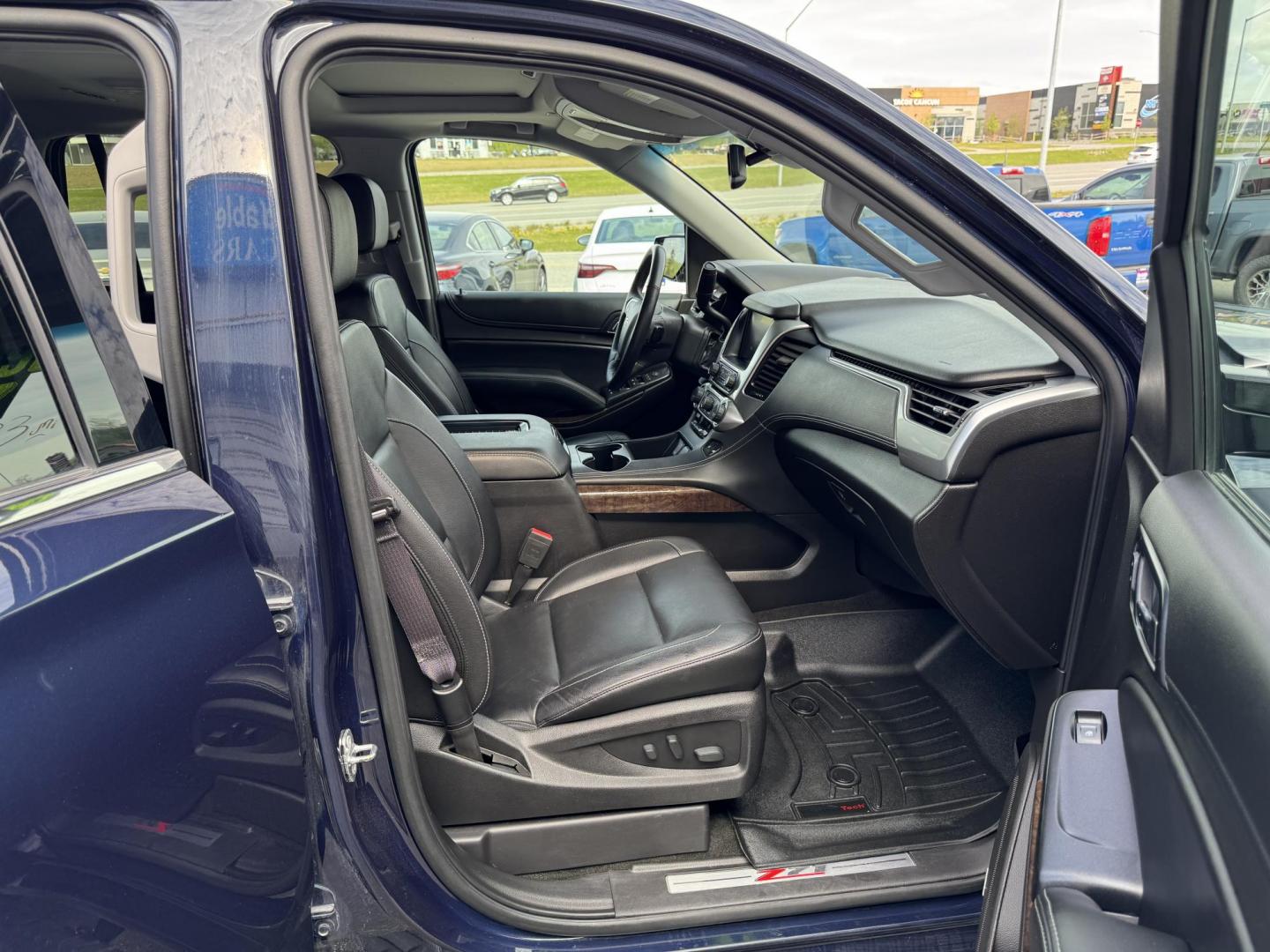 2017 BLUE Chevrolet Tahoe LT Z71 4WD (1GNSKBKC1HR) with an 5.3L V8 OHV 16V engine, 6A transmission, located at 1960 Industrial Drive, Wasilla, 99654, (907) 274-2277, 61.573475, -149.400146 - Photo#15