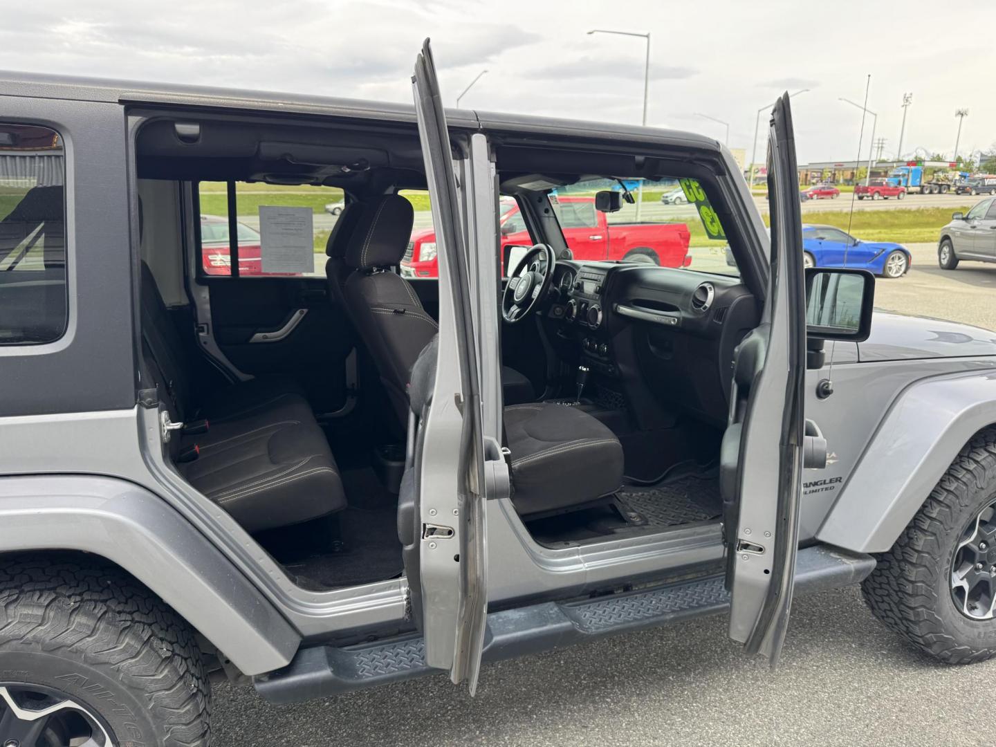 2013 SILVER Jeep Wrangler Unlimited Sahara 4WD (1C4HJWEG5DL) with an 3.6L V6 DOHC 24V FFV engine, Automatic transmission, located at 1960 Industrial Drive, Wasilla, 99654, (907) 274-2277, 61.573475, -149.400146 - Photo#17