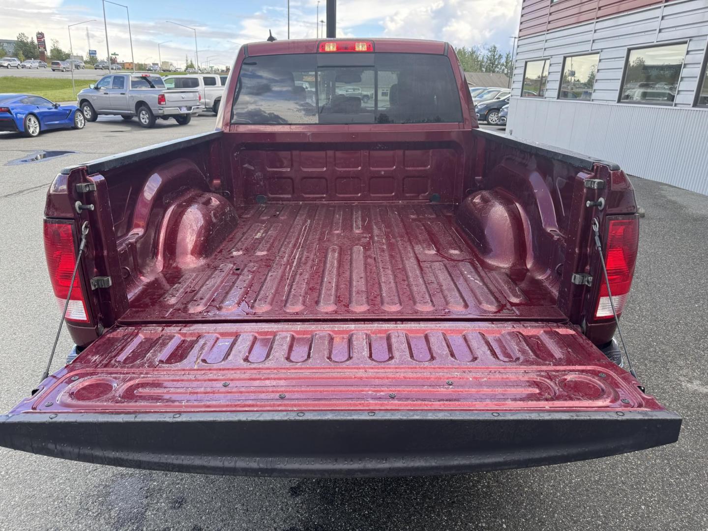 2018 RED RAM 1500 Big Horn Quad Cab 4WD (1C6RR7GTXJS) with an 5.7L V8 OHV 16V engine, 8A transmission, located at 1960 Industrial Drive, Wasilla, 99654, (907) 274-2277, 61.573475, -149.400146 - Photo#18
