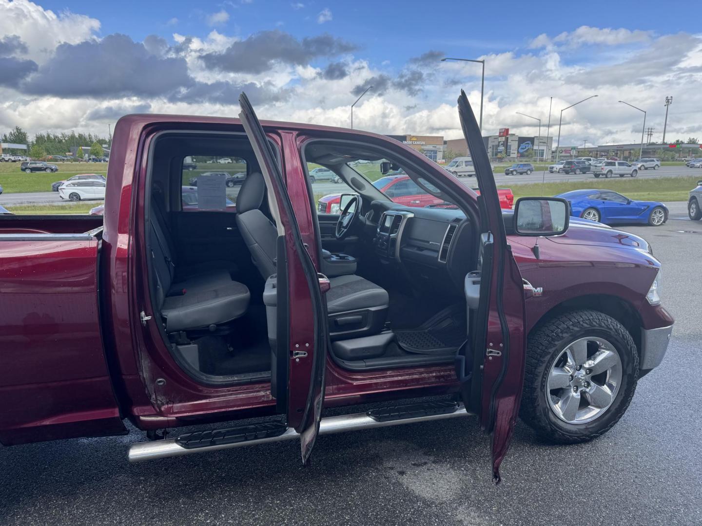 2018 RED RAM 1500 Big Horn Quad Cab 4WD (1C6RR7GTXJS) with an 5.7L V8 OHV 16V engine, 8A transmission, located at 1960 Industrial Drive, Wasilla, 99654, (907) 274-2277, 61.573475, -149.400146 - Photo#17