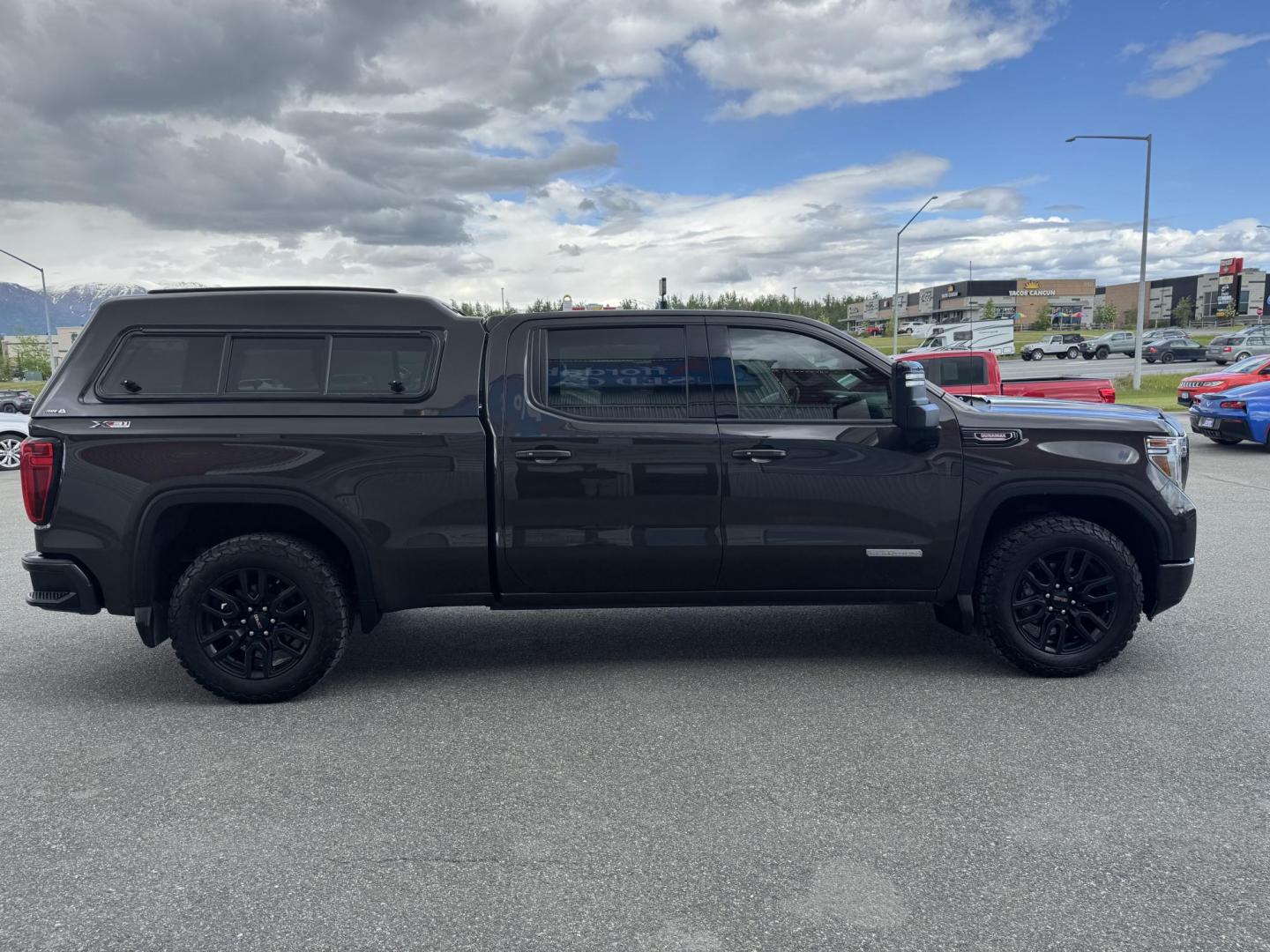 2021 BLACK GMC Sierra 1500 Elevation Crew Cab 4WD (3GTU9CET7MG) with an 3.0L L6 DOHC 24V DIESEL engine, 6A transmission, located at 1960 Industrial Drive, Wasilla, 99654, (907) 274-2277, 61.573475, -149.400146 - Photo#4