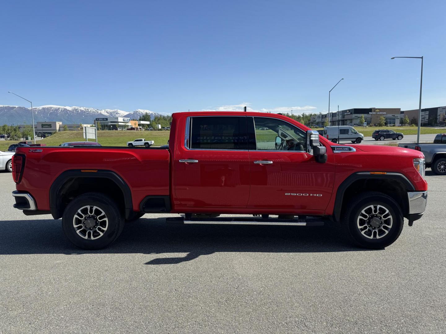 2022 RED GMC SIERRA 2500 SLT (1GT49NE76NF) with an 6.6L engine, Automatic transmission, located at 1960 Industrial Drive, Wasilla, 99654, (907) 274-2277, 61.573475, -149.400146 - Photo#4
