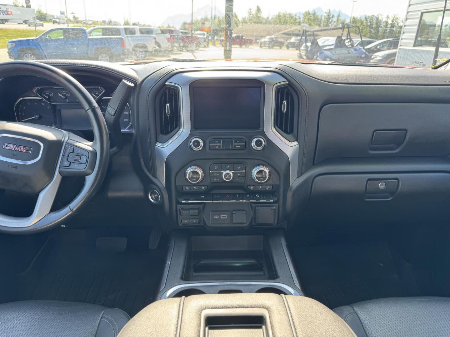 2022 RED GMC SIERRA 2500 SLT (1GT49NE76NF) with an 6.6L engine, Automatic transmission, located at 1960 Industrial Drive, Wasilla, 99654, (907) 274-2277, 61.573475, -149.400146 - Photo#10