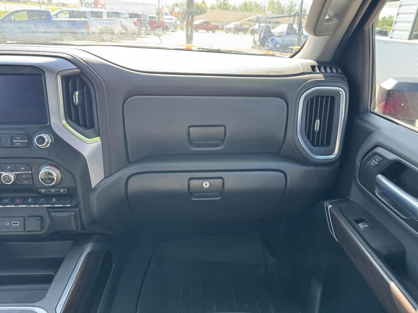 2022 RED GMC SIERRA 2500 SLT (1GT49NE76NF) with an 6.6L engine, Automatic transmission, located at 1960 Industrial Drive, Wasilla, 99654, (907) 274-2277, 61.573475, -149.400146 - Photo#11