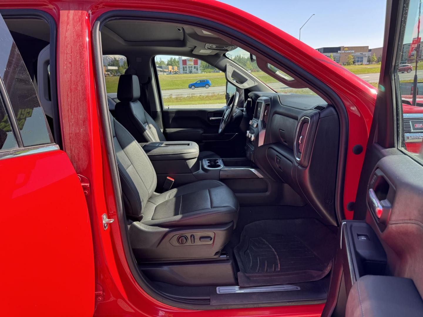2022 RED GMC SIERRA 2500 SLT (1GT49NE76NF) with an 6.6L engine, Automatic transmission, located at 1960 Industrial Drive, Wasilla, 99654, (907) 274-2277, 61.573475, -149.400146 - Photo#17