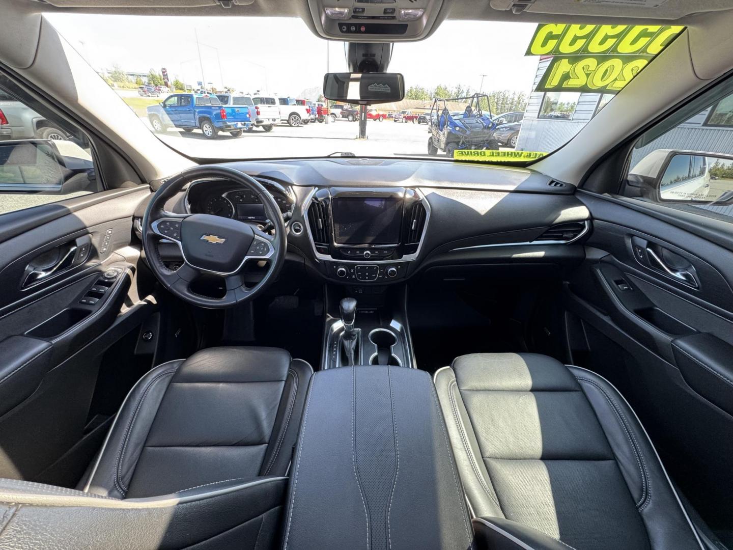 2021 WHITE Chevrolet Traverse High Country AWD (1GNEVNKW3MJ) with an 3.6L V6 DOHC 24V engine, 9A transmission, located at 1960 Industrial Drive, Wasilla, 99654, (907) 274-2277, 61.573475, -149.400146 - Photo#8