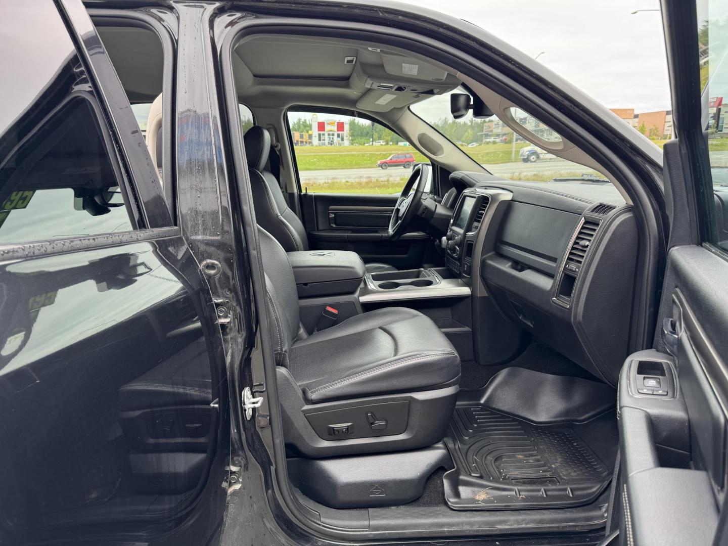 2017 BLACK RAM 1500 Sport Crew Cab SWB 4WD (1C6RR7MT3HS) with an 5.7L V8 OHV 16V engine, 8A transmission, located at 1960 Industrial Drive, Wasilla, 99654, (907) 274-2277, 61.573475, -149.400146 - Photo#16