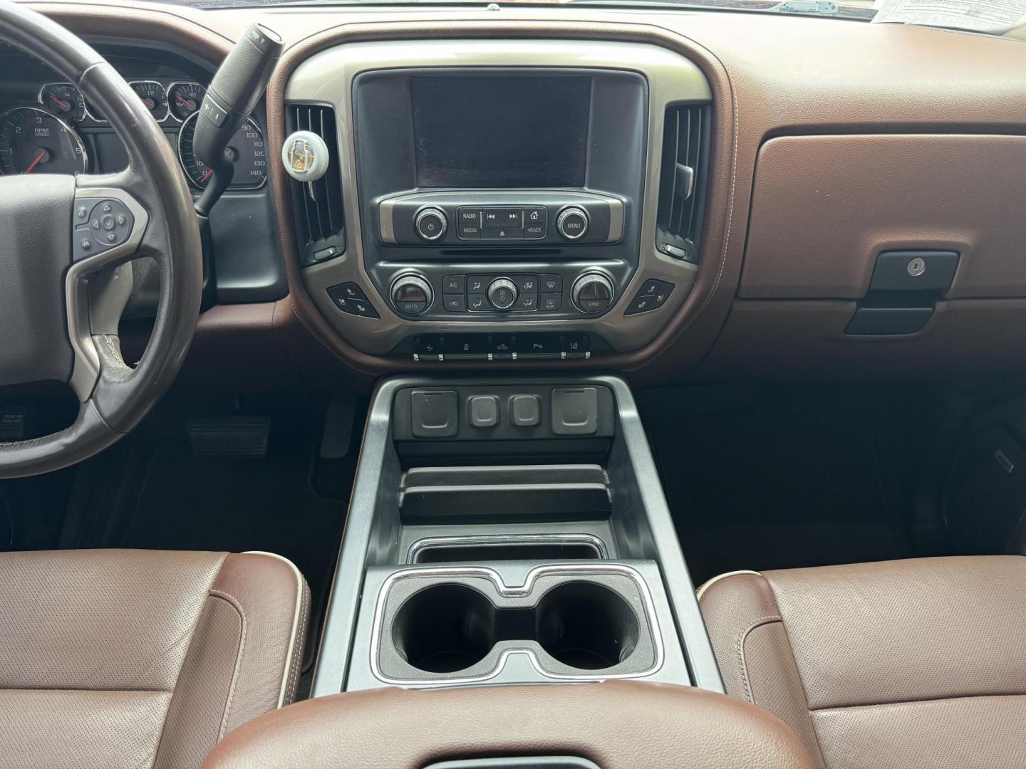 2018 RED Chevrolet Silverado 2500HD High Country Crew Cab 4WD (1GC1KXEG5JF) with an 6.0L V8 OHV 16V FFV engine, 6A transmission, located at 1960 Industrial Drive, Wasilla, 99654, (907) 274-2277, 61.573475, -149.400146 - Photo#11