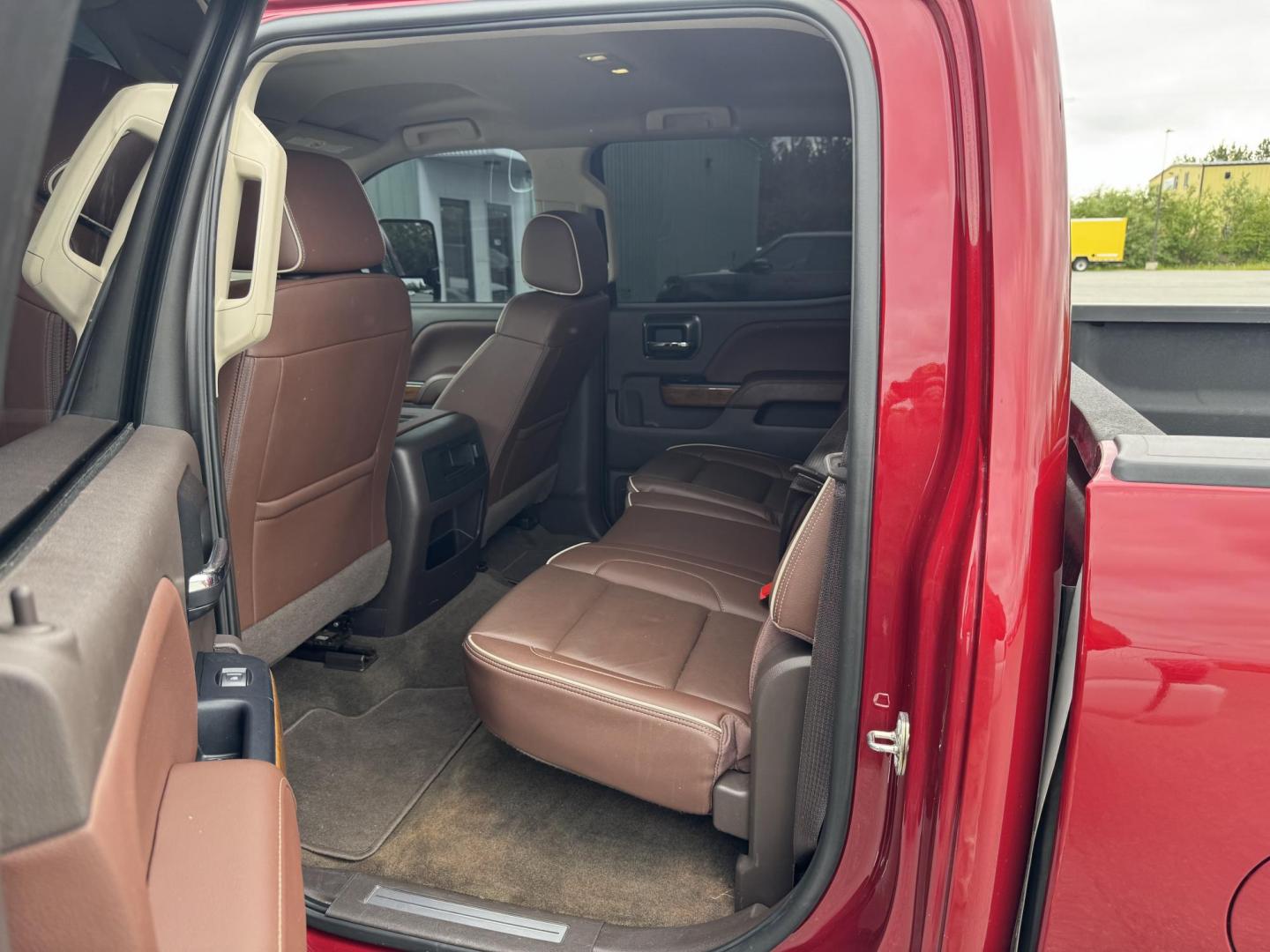 2018 RED Chevrolet Silverado 2500HD High Country Crew Cab 4WD (1GC1KXEG5JF) with an 6.0L V8 OHV 16V FFV engine, 6A transmission, located at 1960 Industrial Drive, Wasilla, 99654, (907) 274-2277, 61.573475, -149.400146 - Photo#16