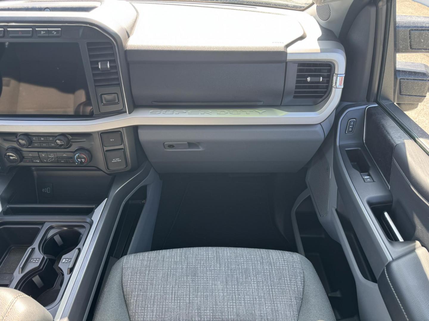 2024 BLUE Ford F-250 SD XLT Crew Cab 4WD (1FT8W2BN0RE) with an 7.3L V8 OHV 16V engine, 6A transmission, located at 1960 Industrial Drive, Wasilla, 99654, (907) 274-2277, 61.573475, -149.400146 - Photo#11