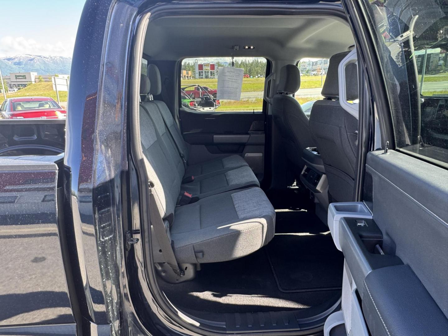 2024 BLUE Ford F-250 SD XLT Crew Cab 4WD (1FT8W2BN0RE) with an 7.3L V8 OHV 16V engine, 6A transmission, located at 1960 Industrial Drive, Wasilla, 99654, (907) 274-2277, 61.573475, -149.400146 - Photo#15