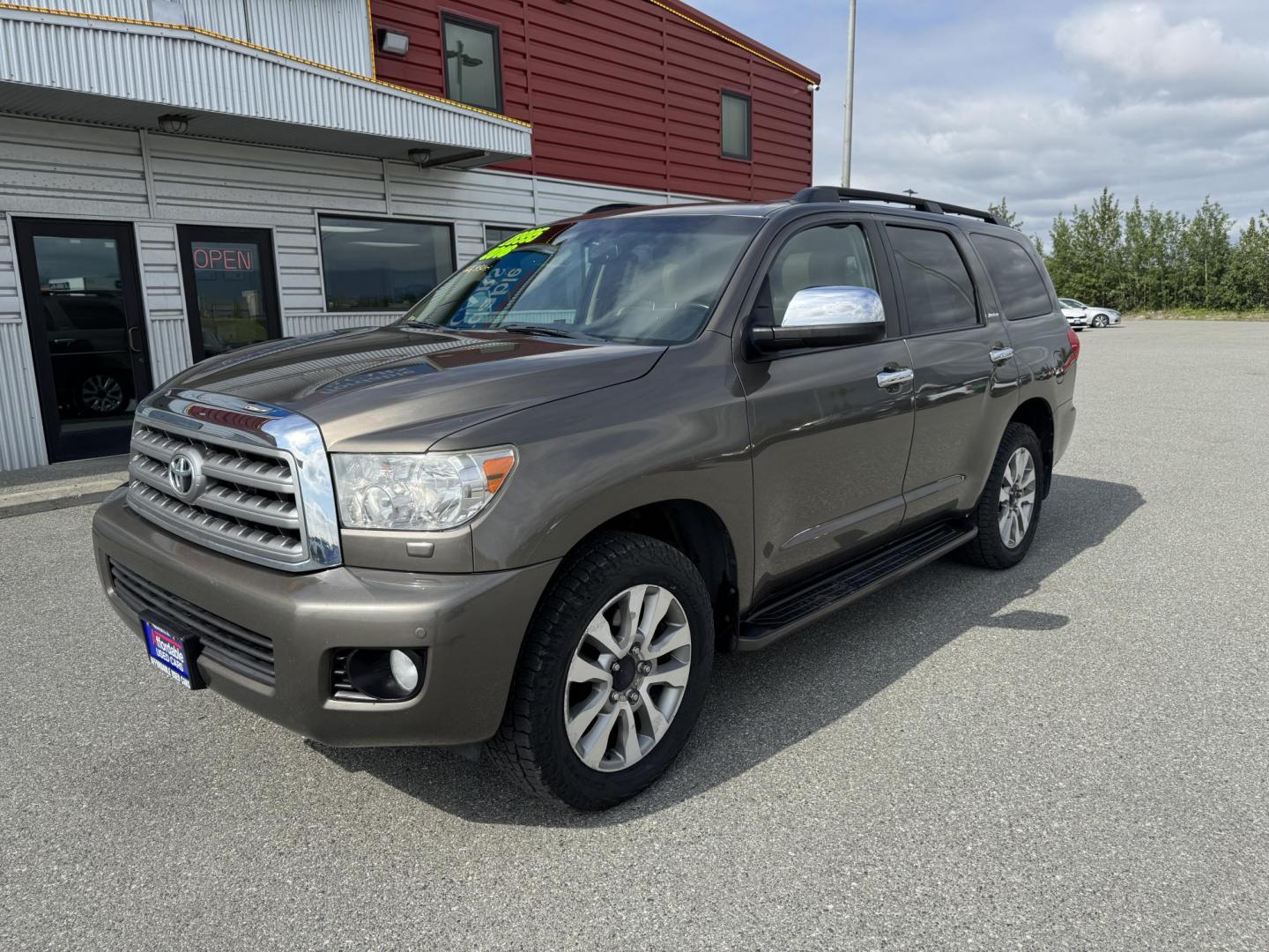 2016 GREEN Toyota Sequoia Limited 4WD (5TDJY5G11GS) with an 5.7L V8 DOHC 32V engine, 6A transmission, located at 1960 Industrial Drive, Wasilla, 99654, (907) 274-2277, 61.573475, -149.400146 - Photo#7