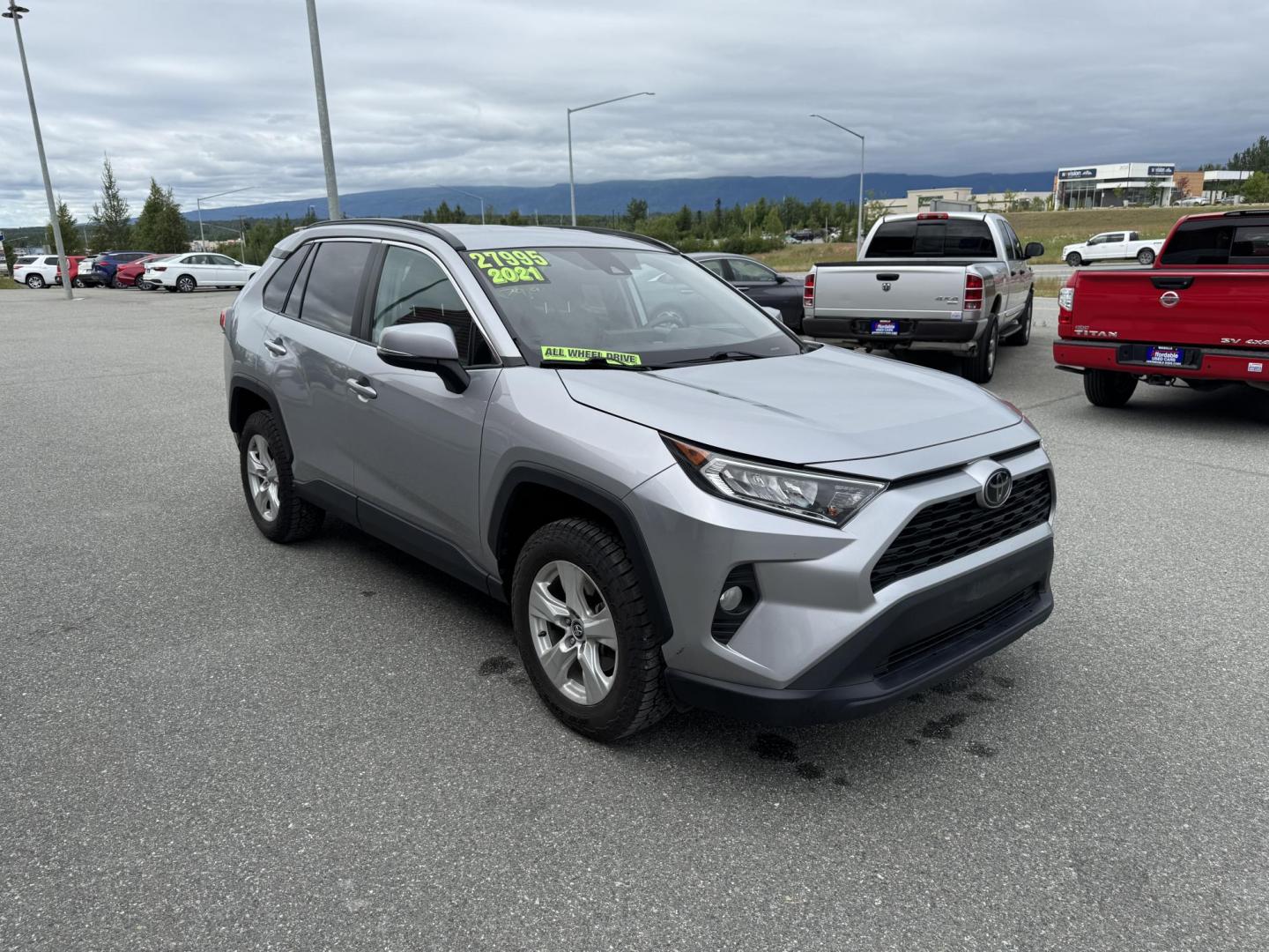 2021 Toyota RAV4 XLE AWD (2T3P1RFVXMC) with an 2.5L L4 DOHC 16V engine, 8A transmission, located at 1960 Industrial Drive, Wasilla, 99654, (907) 274-2277, 61.573475, -149.400146 - Photo#5